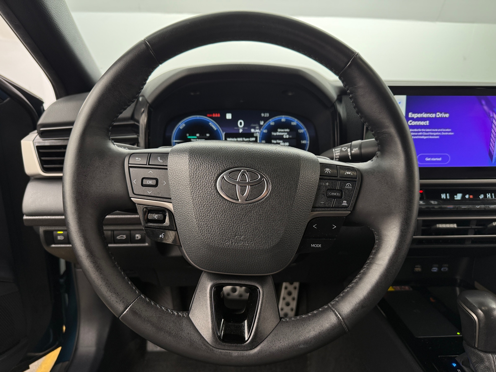Thumbnail: 2025 Toyota Camry - 4