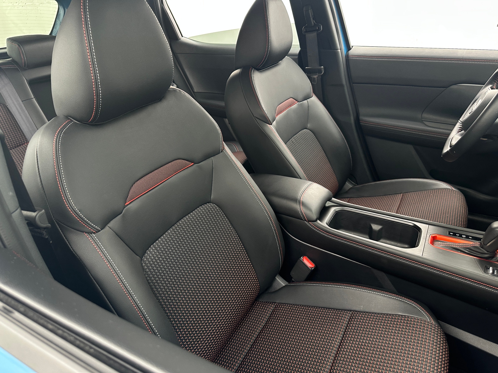 Thumbnail: 2025 Nissan Kicks - 2