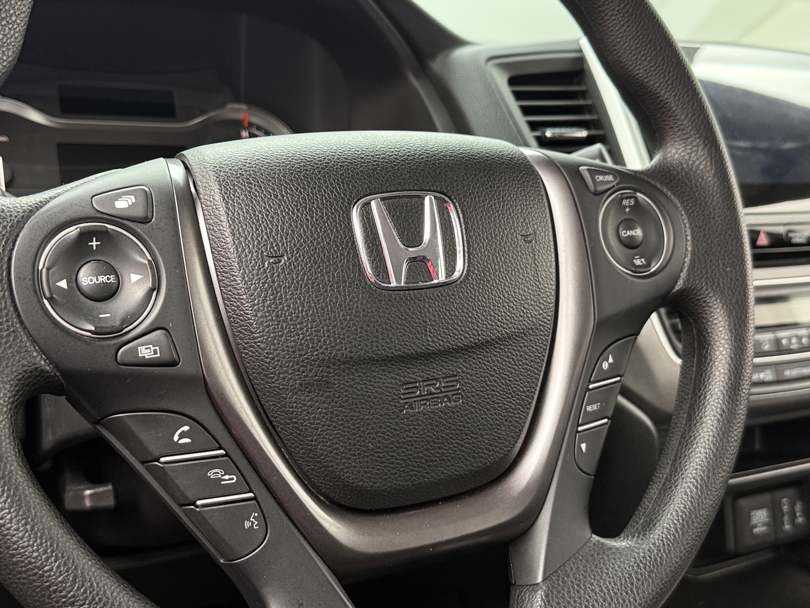 Thumbnail: 2017 Honda Pilot - 5