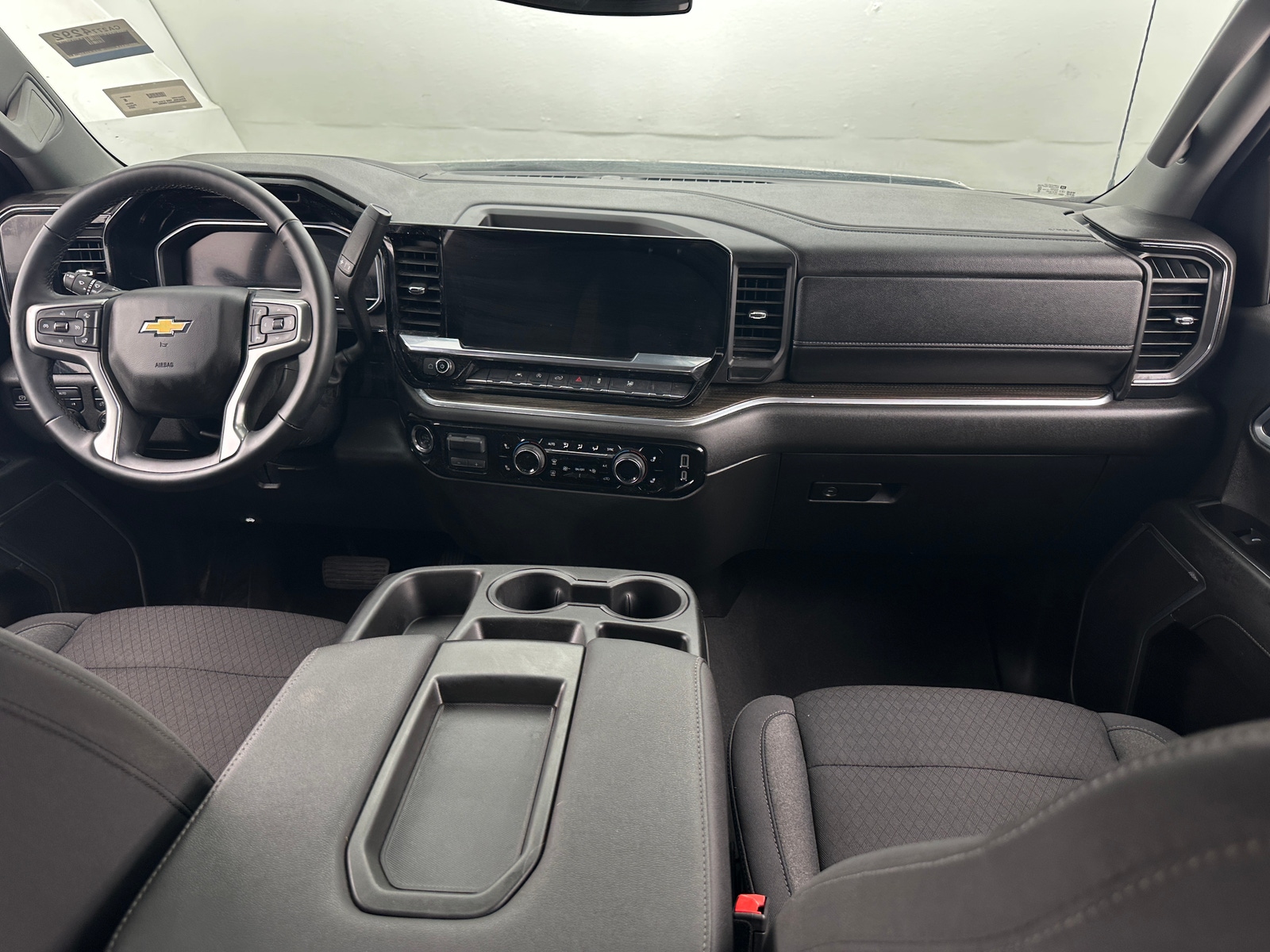 Thumbnail: 2025 Chevrolet Silverado 1500 - 3