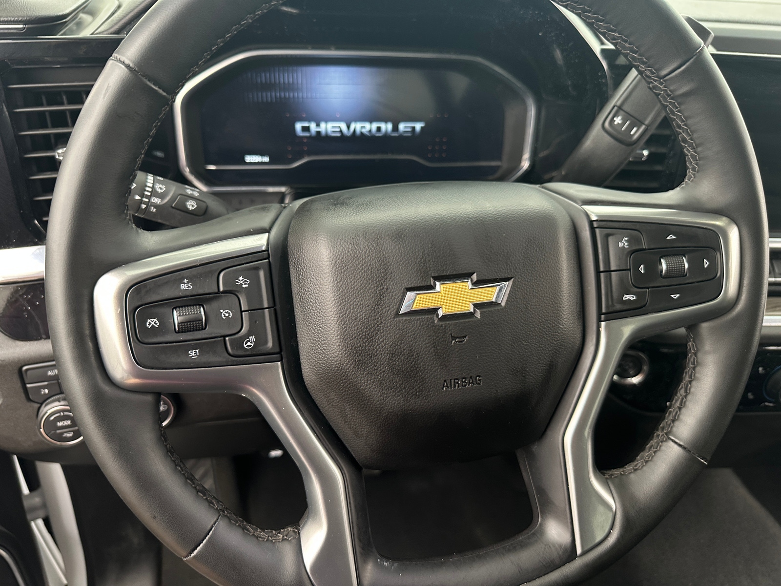 Thumbnail: 2025 Chevrolet Silverado 1500 - 5