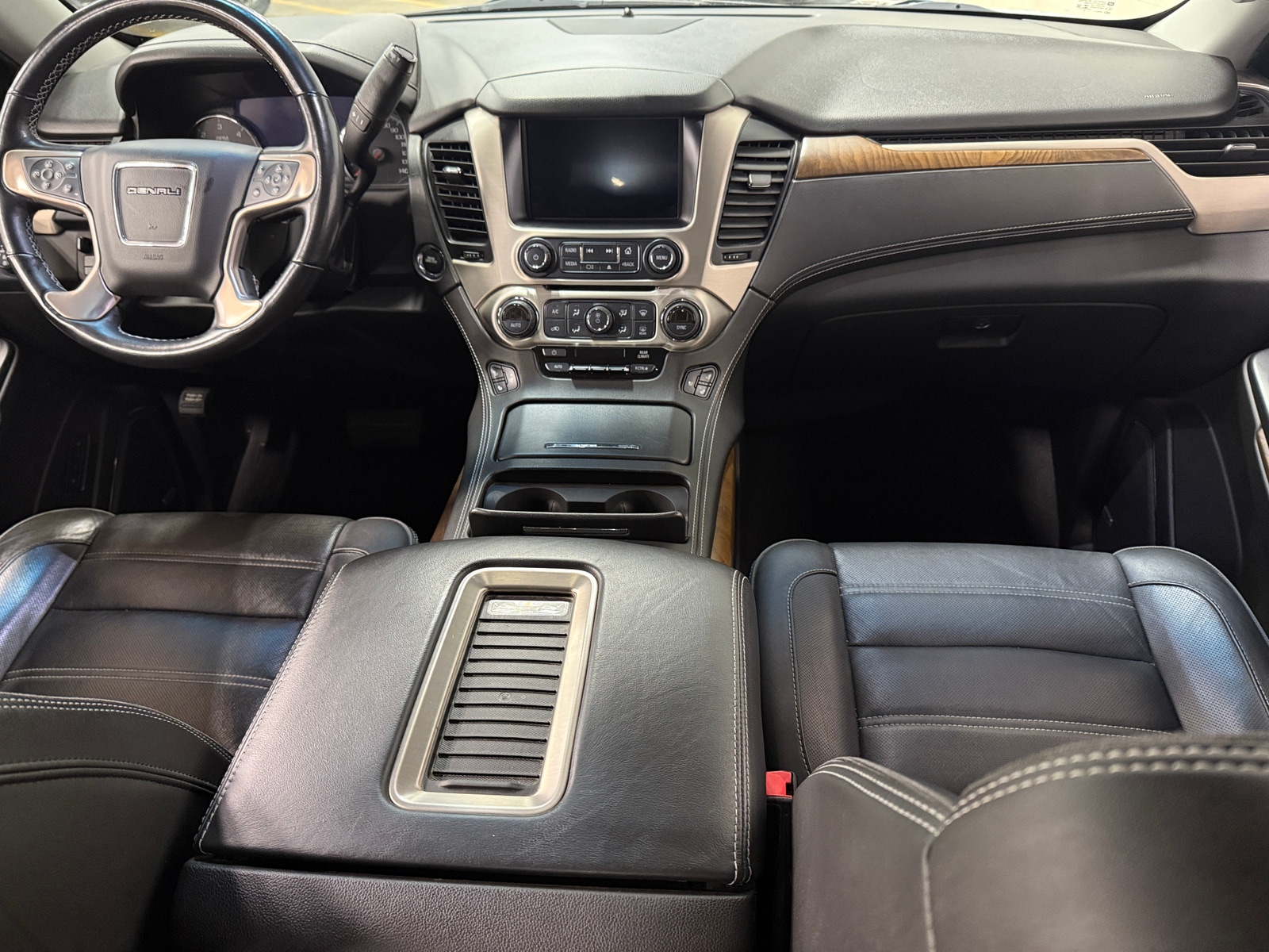 Thumbnail: 2019 GMC Yukon - 2