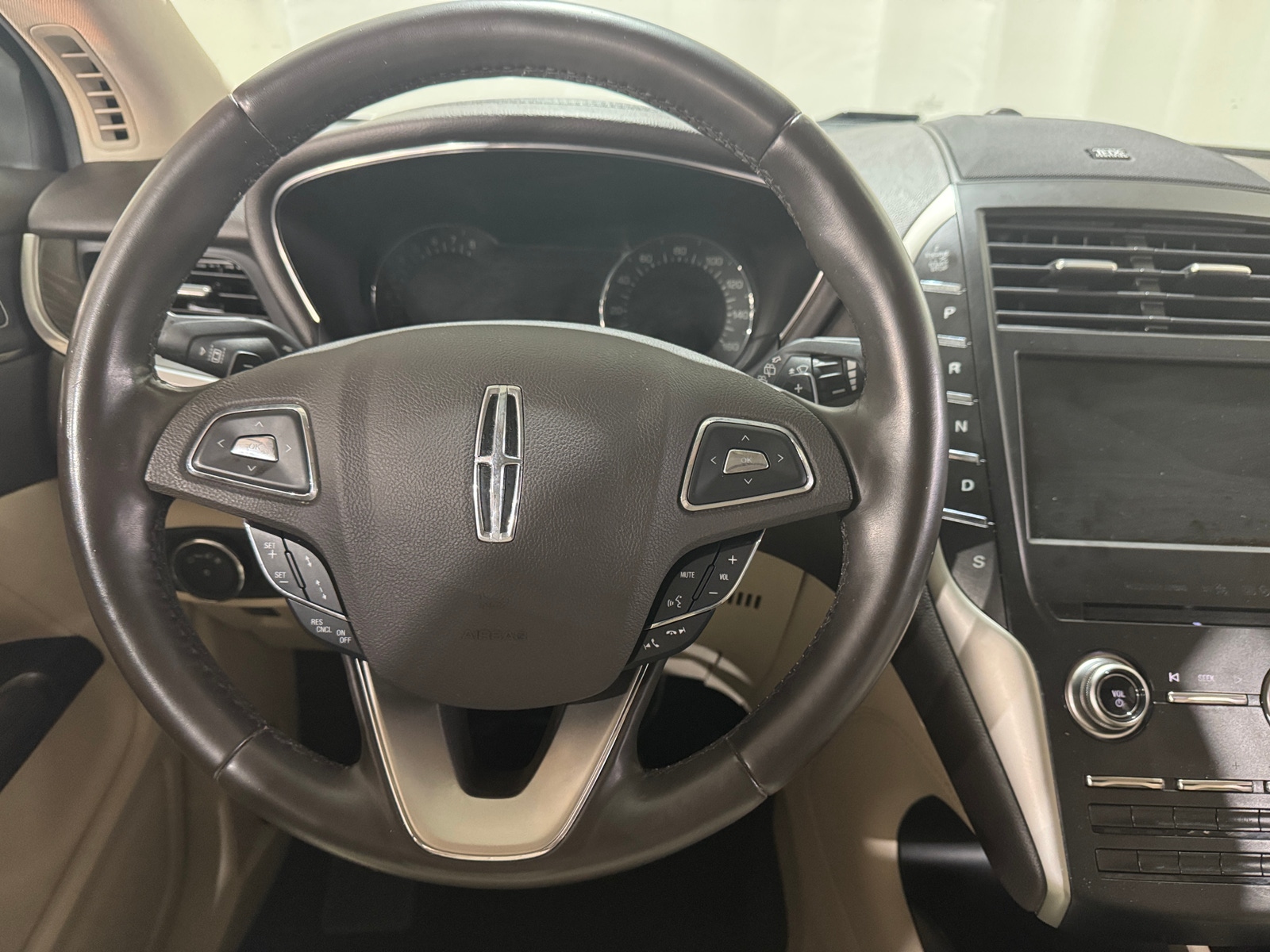Thumbnail: 2019 Lincoln MKC - 4
