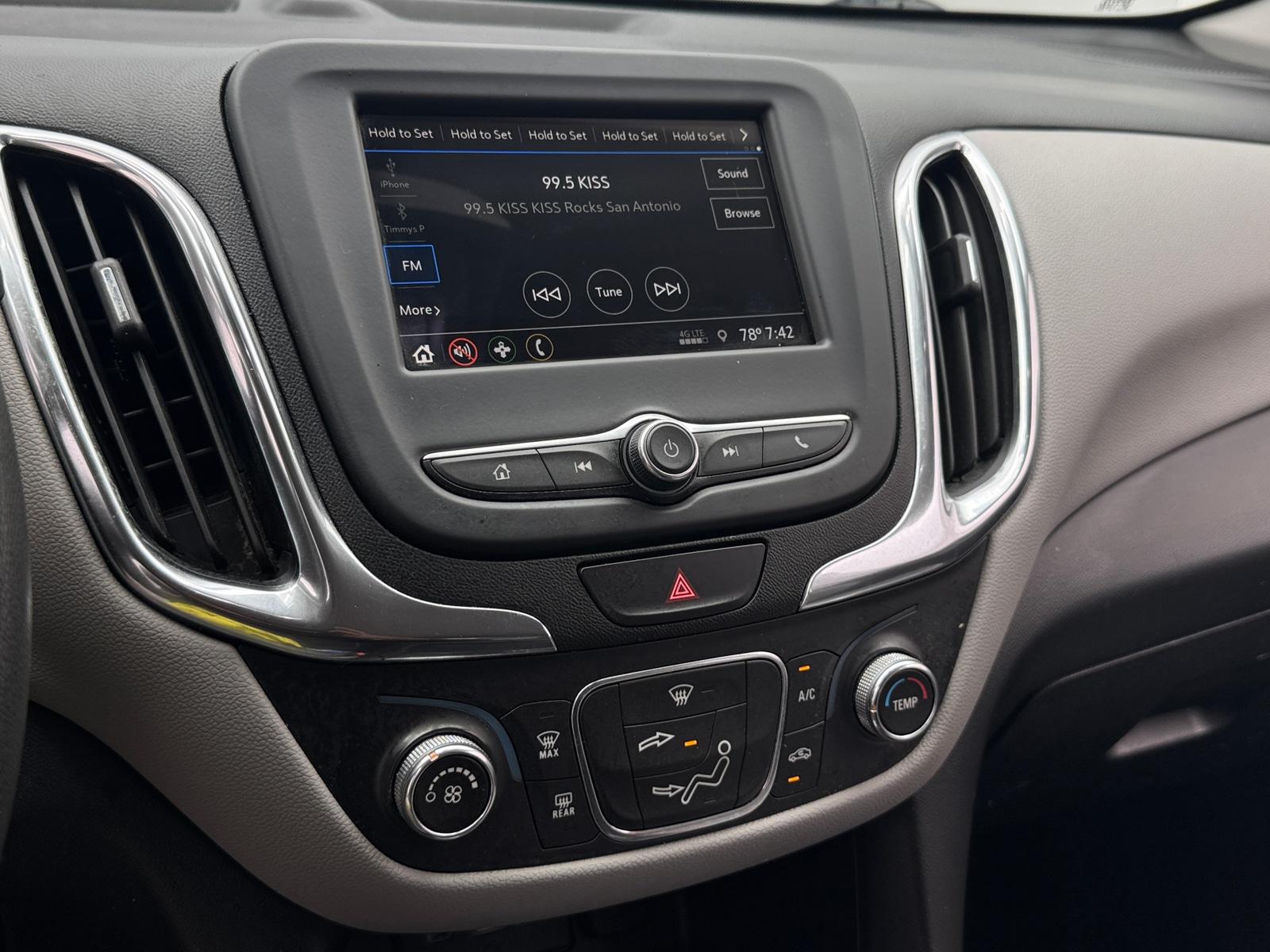 Thumbnail: 2019 Chevrolet Equinox - 4