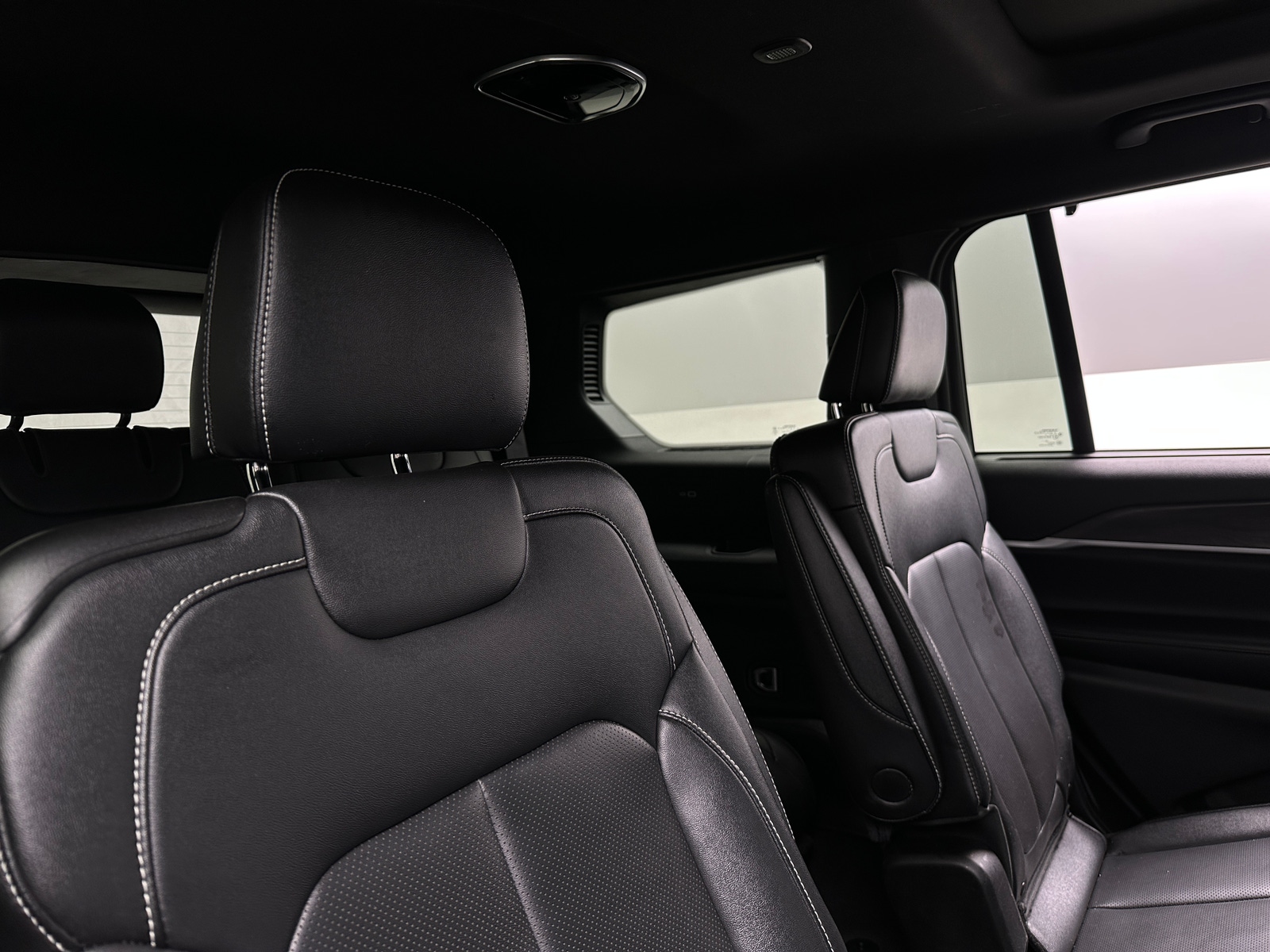 Thumbnail: 2024 Jeep Grand Cherokee L - 6
