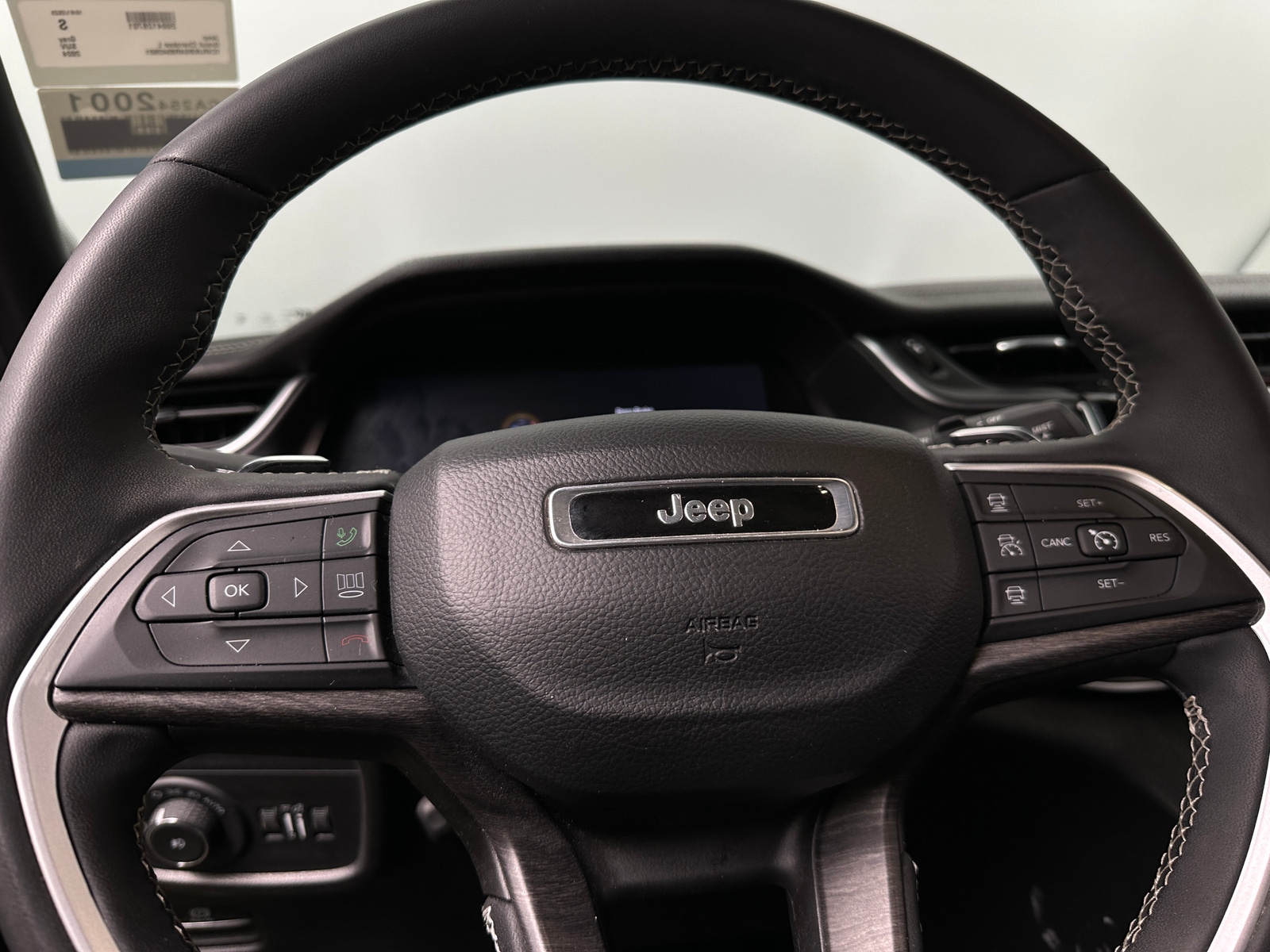 Thumbnail: 2024 Jeep Grand Cherokee L - 5