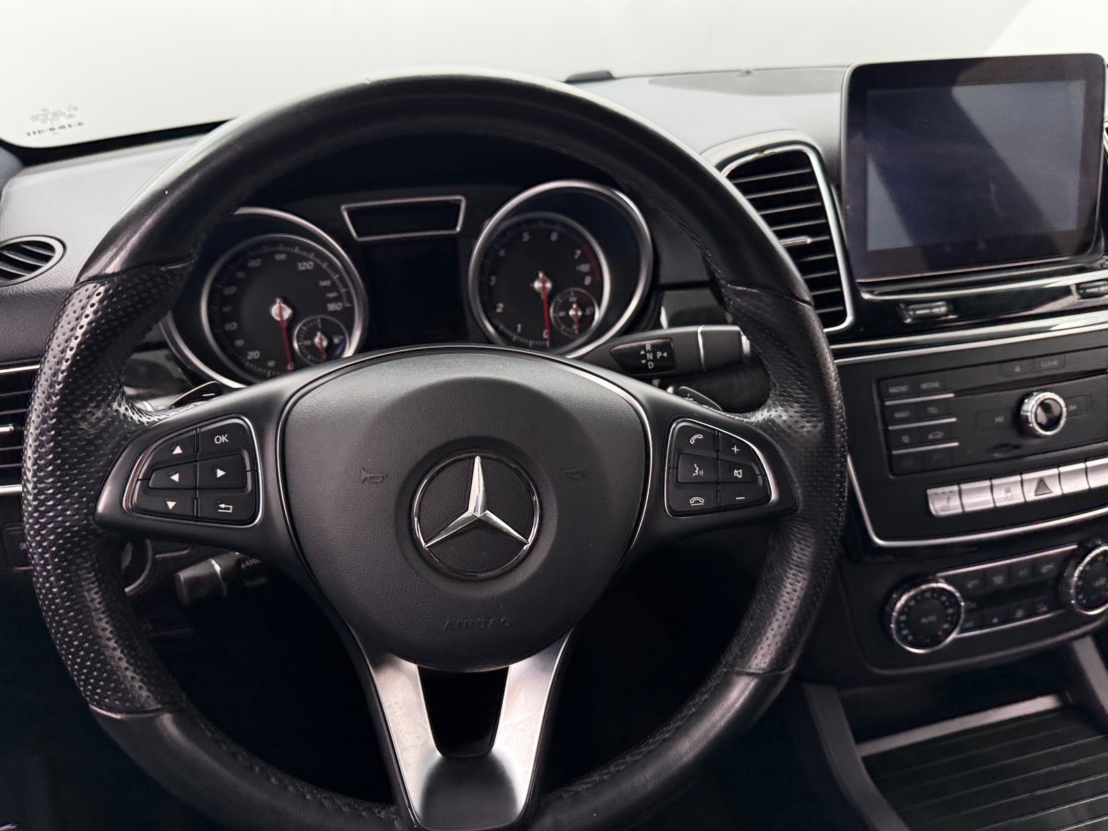 Thumbnail: 2016 Mercedes-Benz GLE - 4