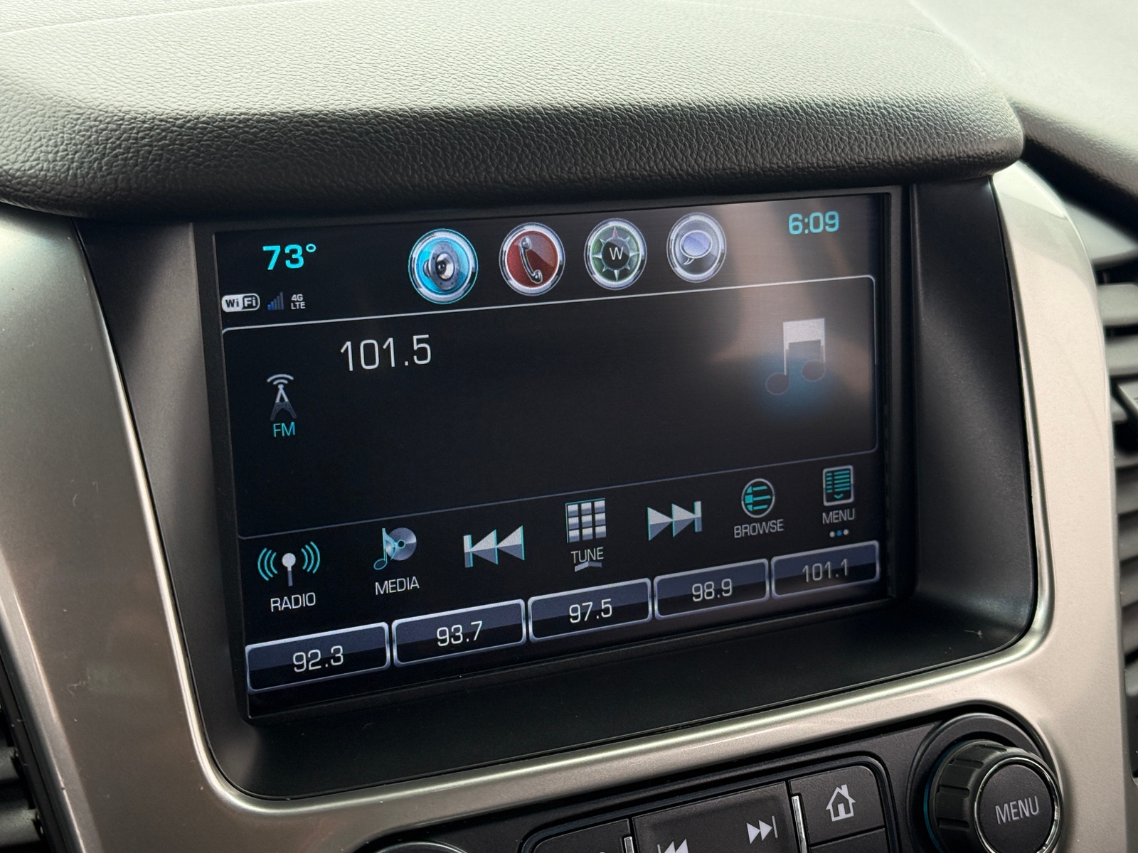 Thumbnail: 2018 Chevrolet Tahoe - 3