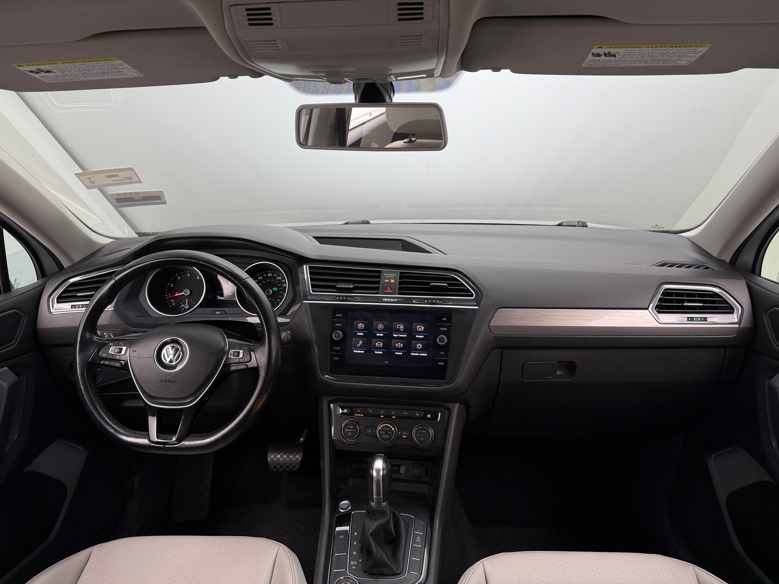 Thumbnail: 2019 Volkswagen Tiguan - 2