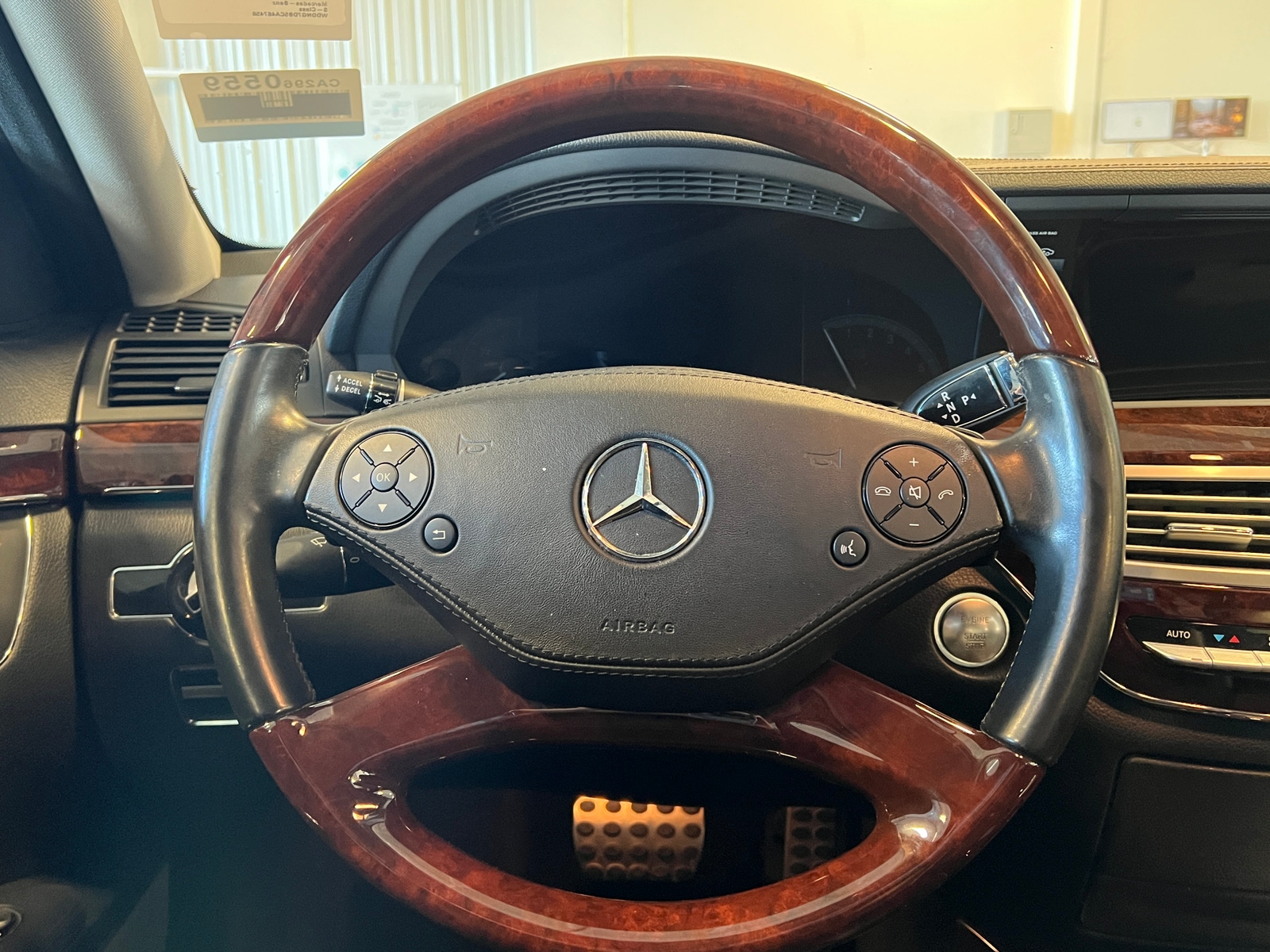Thumbnail: 2012 Mercedes-Benz S-Class - 4