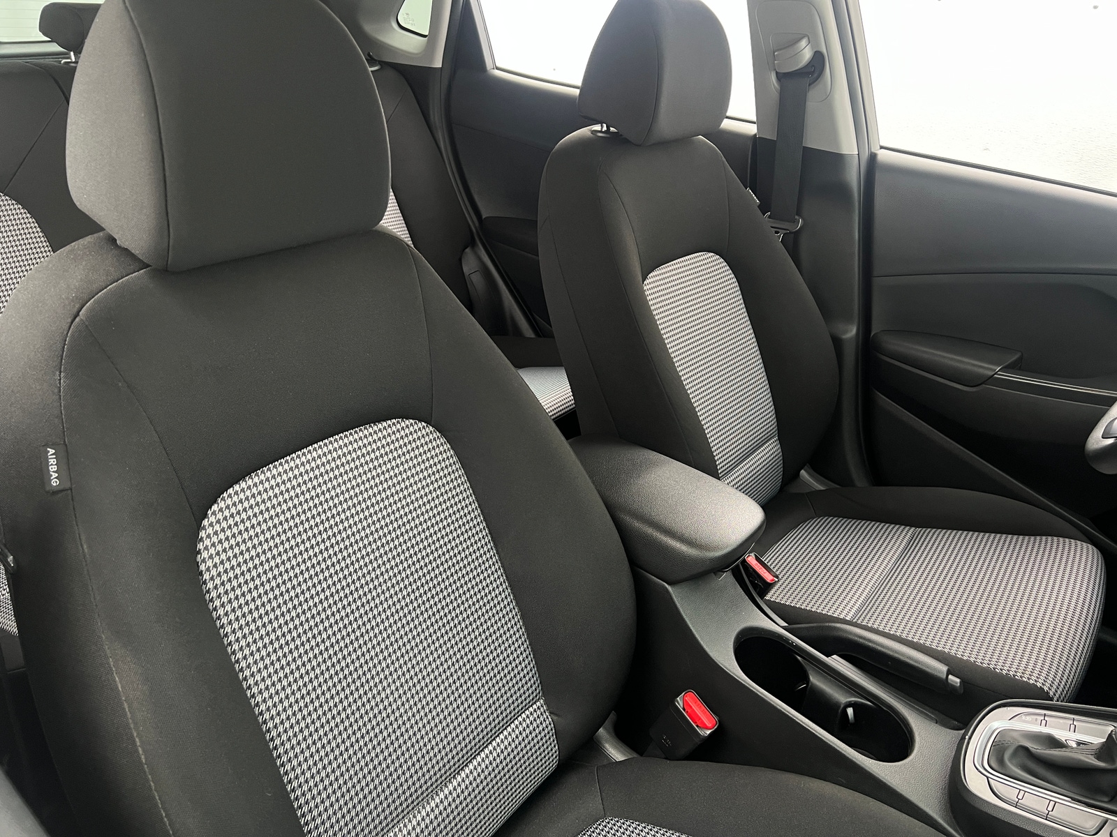 Thumbnail: 2022 Hyundai Kona - 2