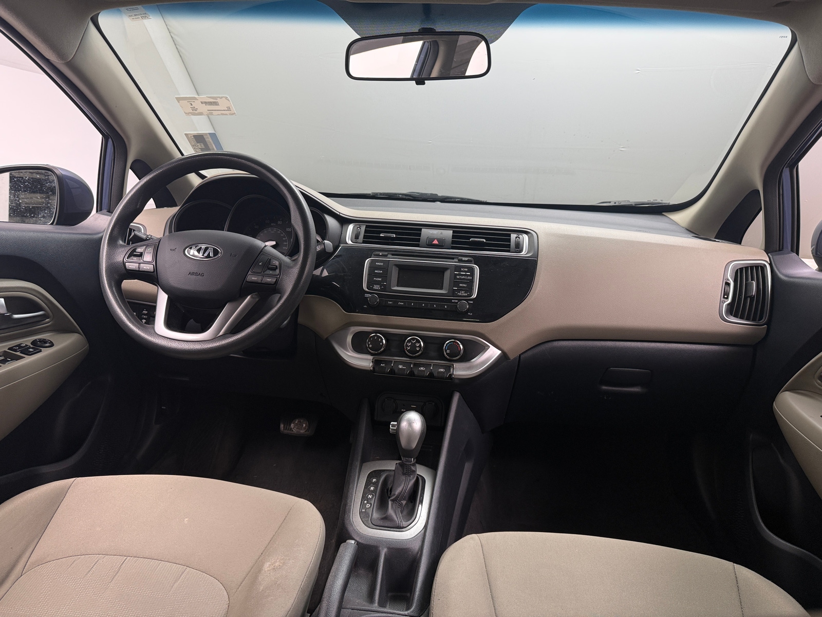 Thumbnail: 2016 Kia Rio - 3