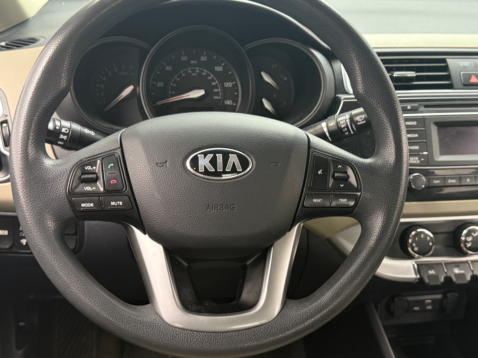 Thumbnail: 2016 Kia Rio - 5