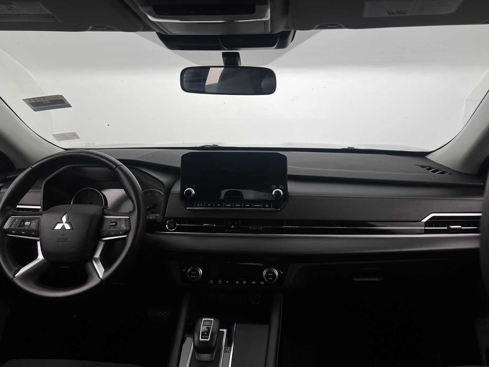 Thumbnail: 2024 Mitsubishi Outlander - 2