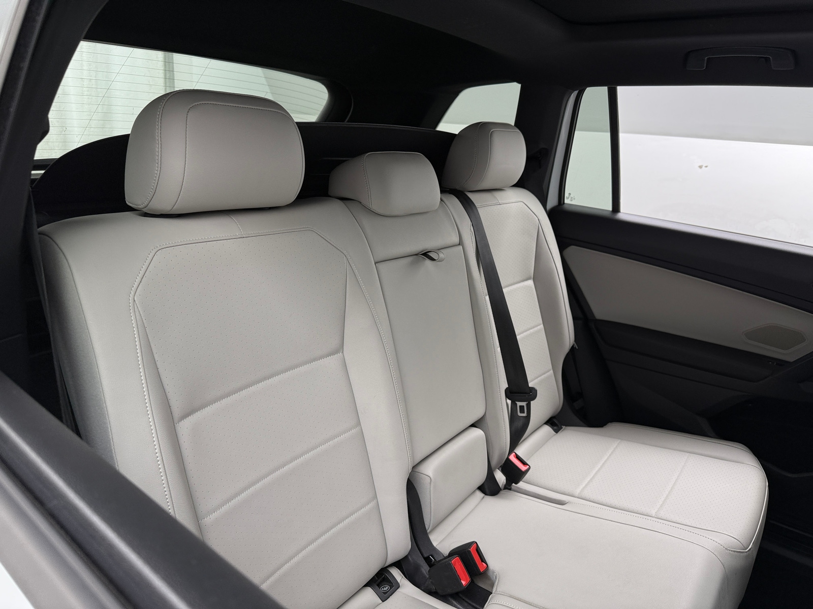 Thumbnail: 2021 Volkswagen Tiguan - 5