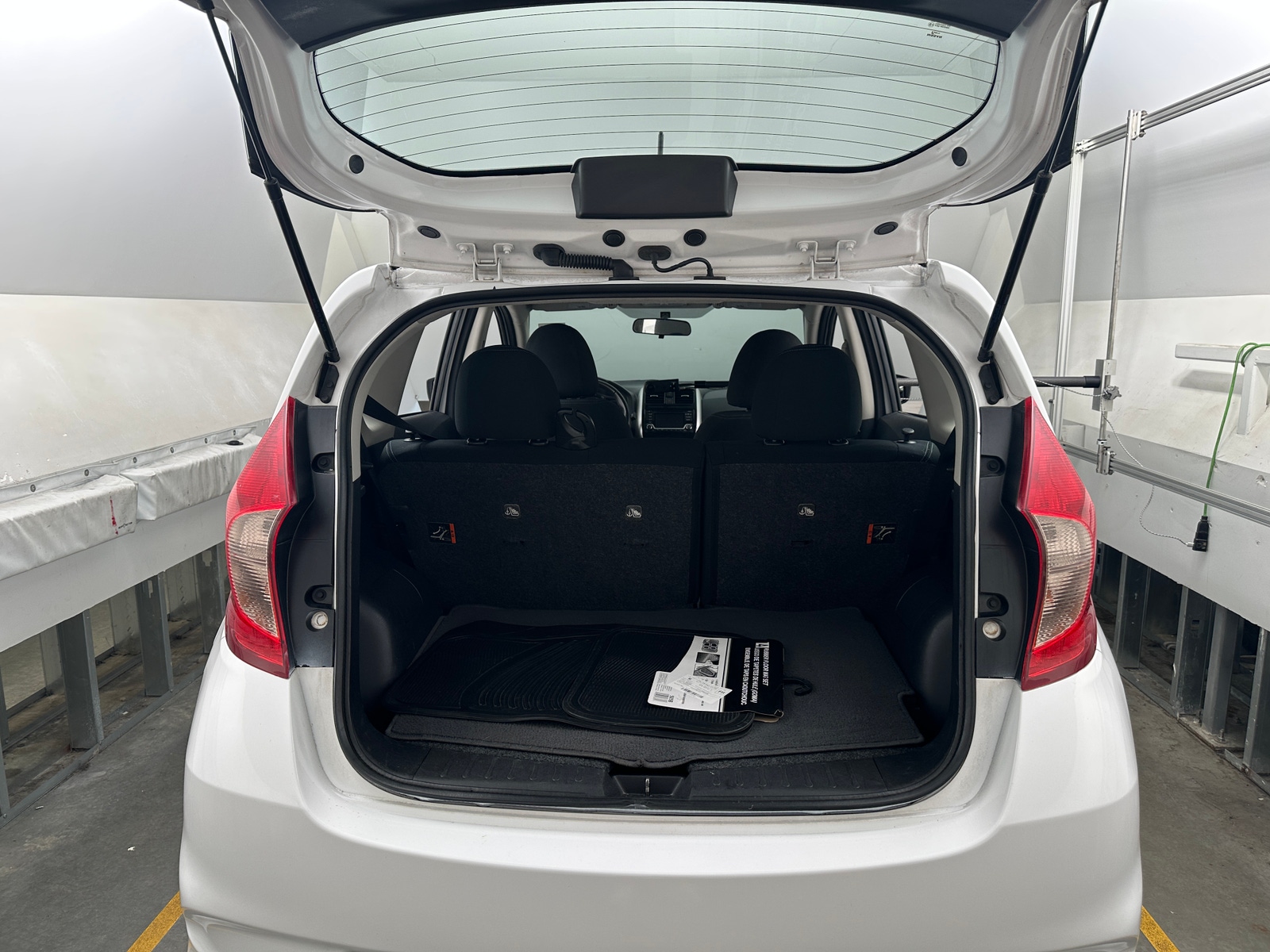 Thumbnail: 2017 Nissan Versa Note - 7