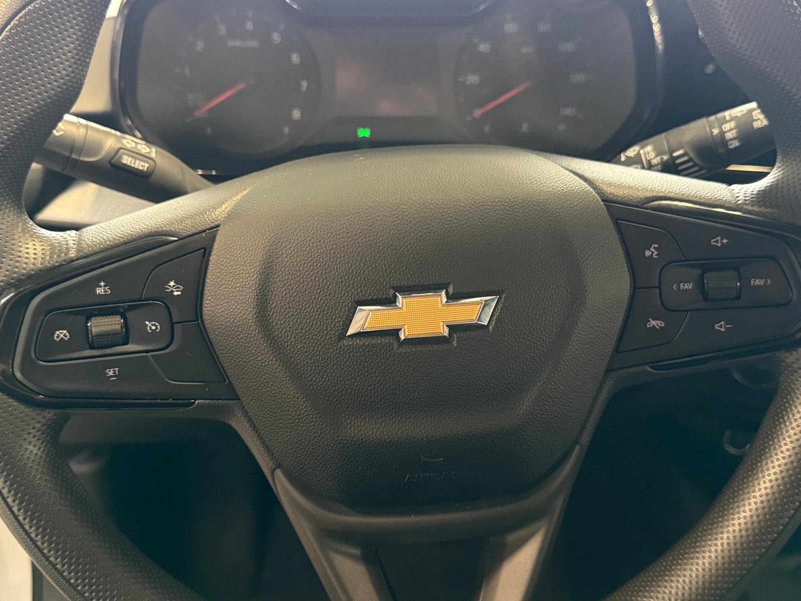 Thumbnail: 2025 Chevrolet Trax - 5