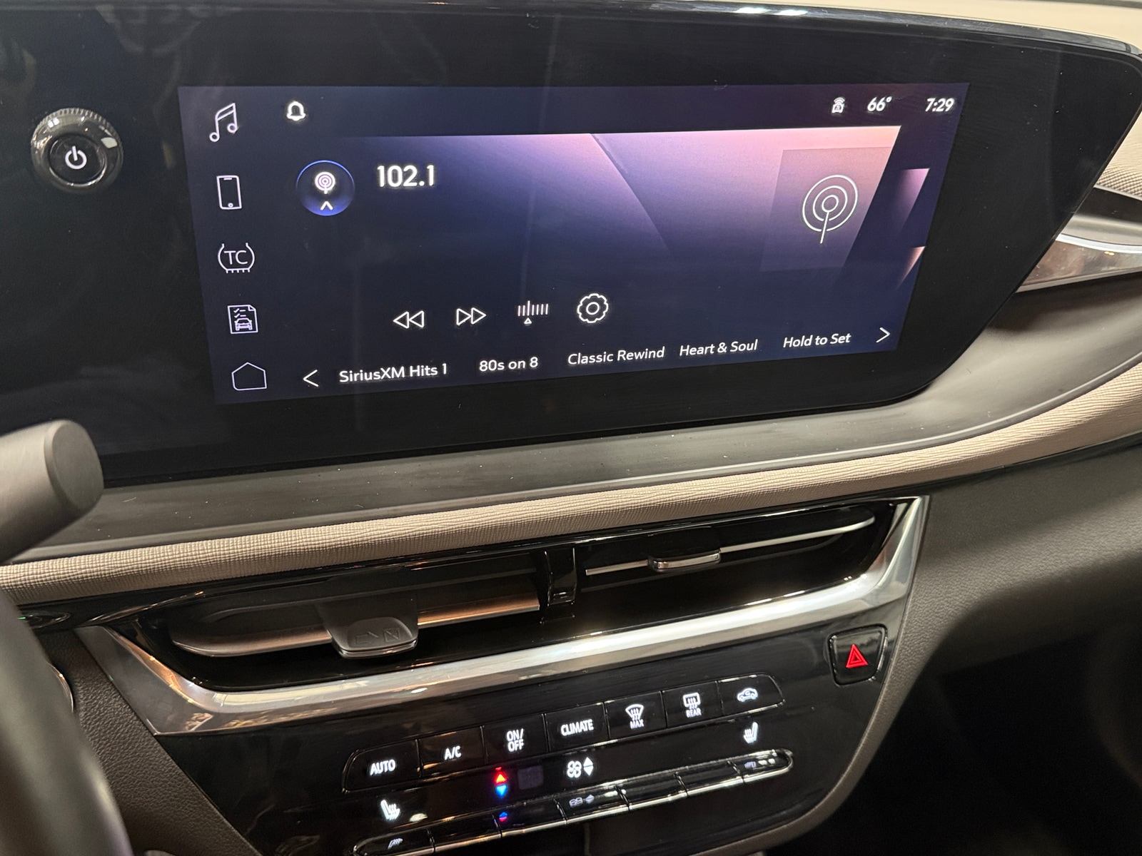 Thumbnail: 2024 Buick Envista - 3