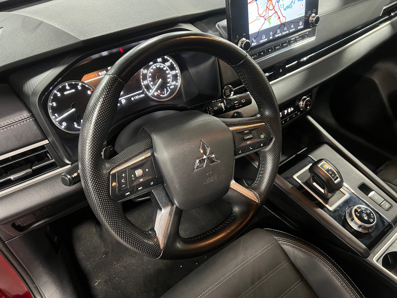 Thumbnail: 2024 Mitsubishi Outlander - 4