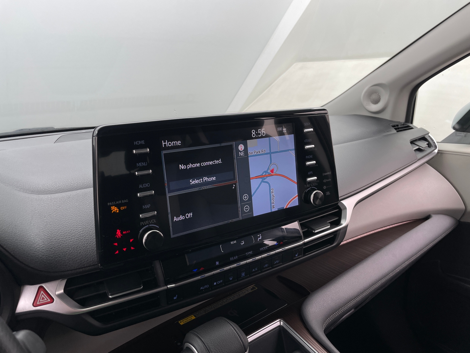 Thumbnail: 2023 Toyota Sienna - 3