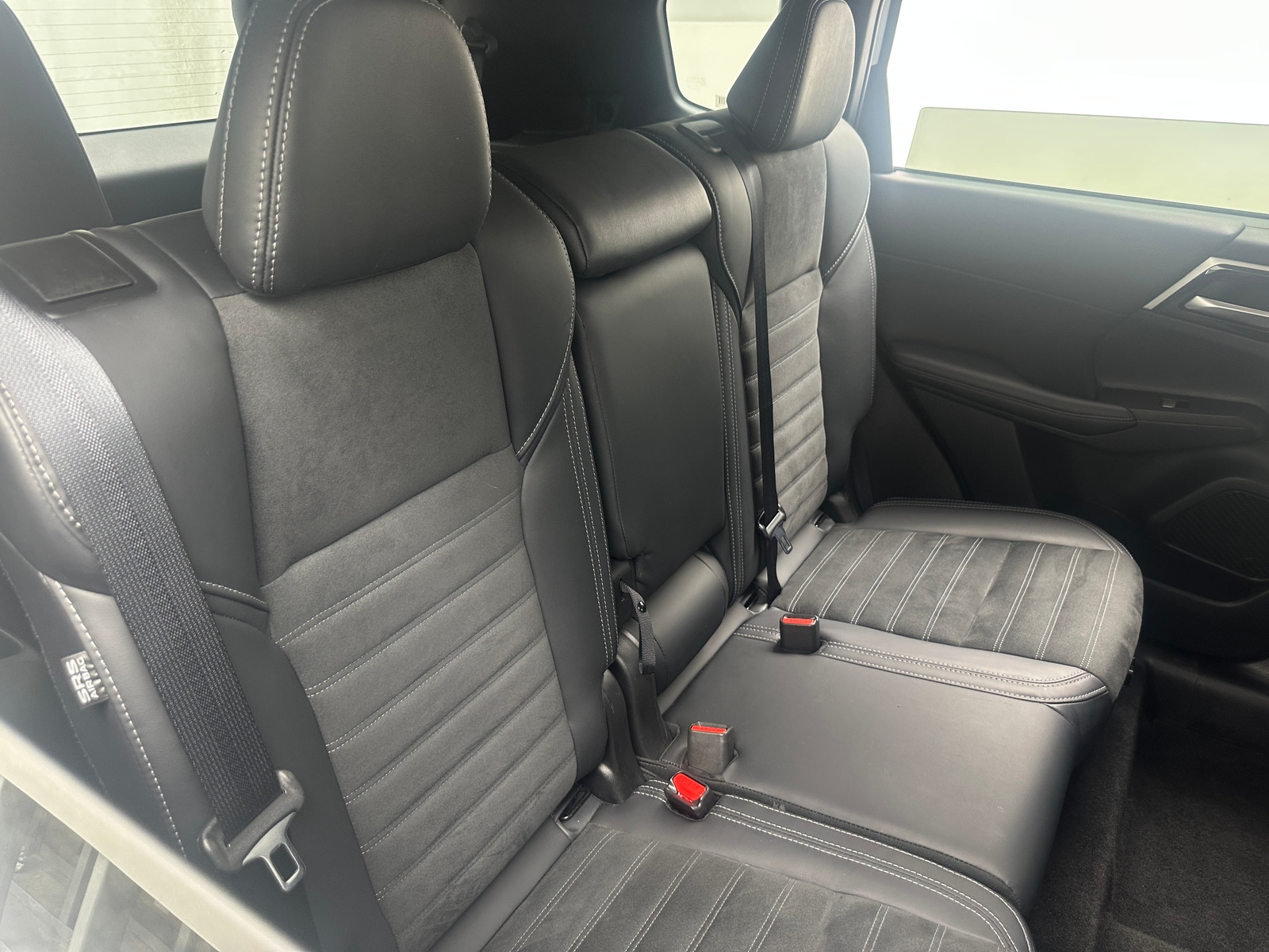 Thumbnail: 2024 Mitsubishi Outlander - 5