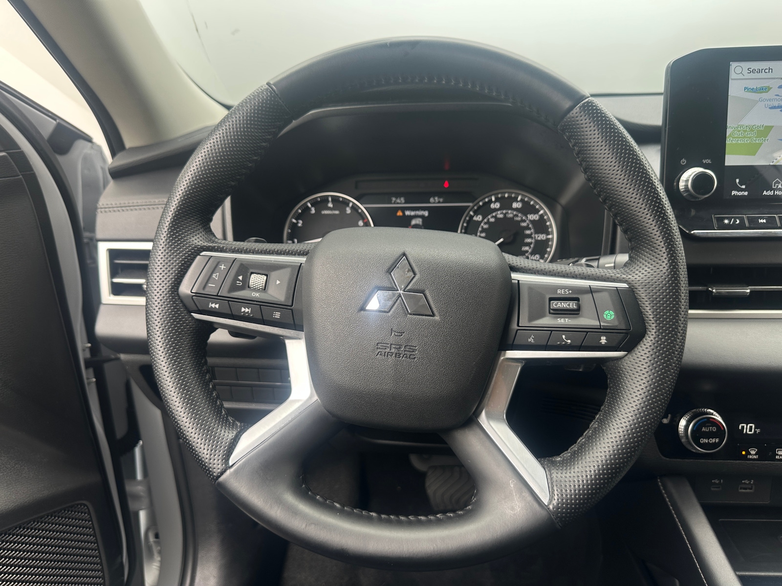 Thumbnail: 2024 Mitsubishi Outlander - 4