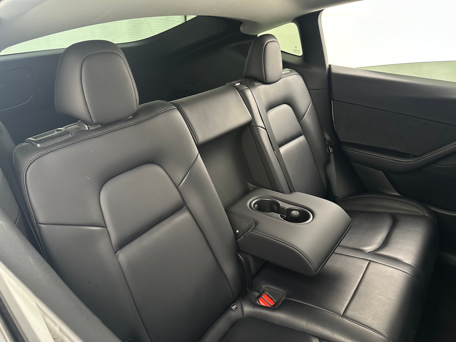 Thumbnail: 2022 Tesla Model Y - 4