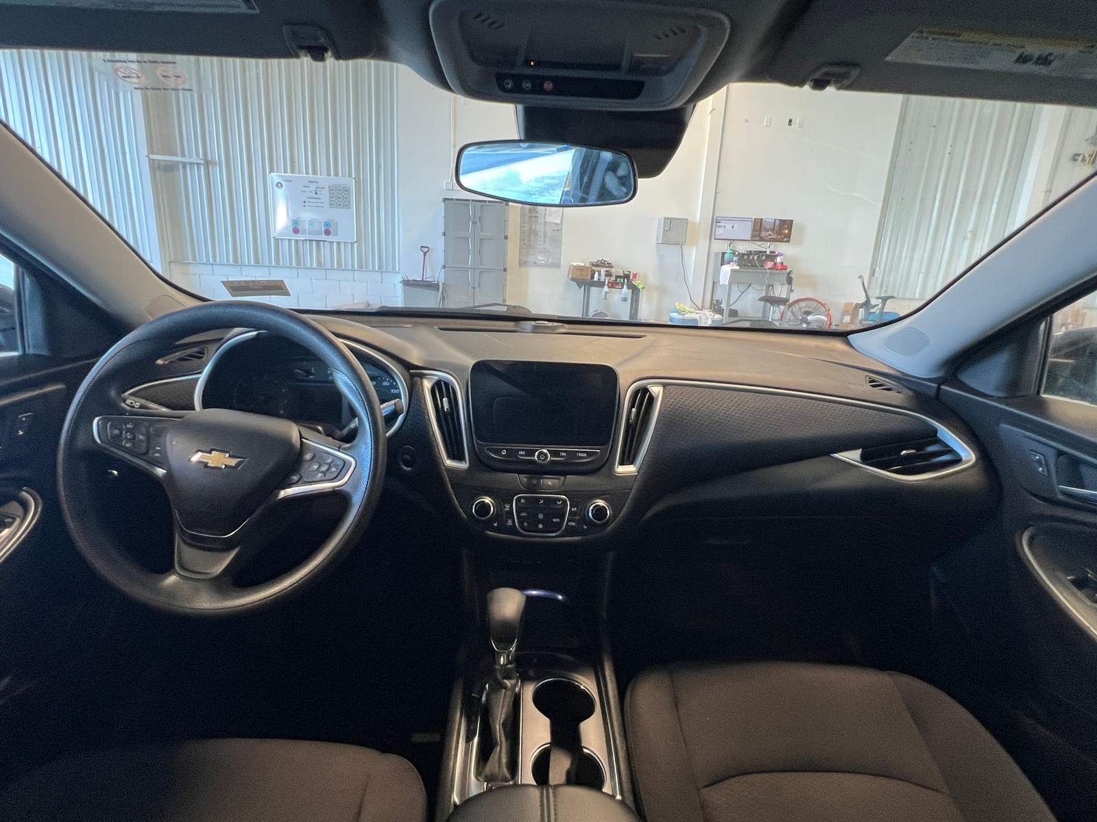 Thumbnail: 2023 Chevrolet Malibu - 3