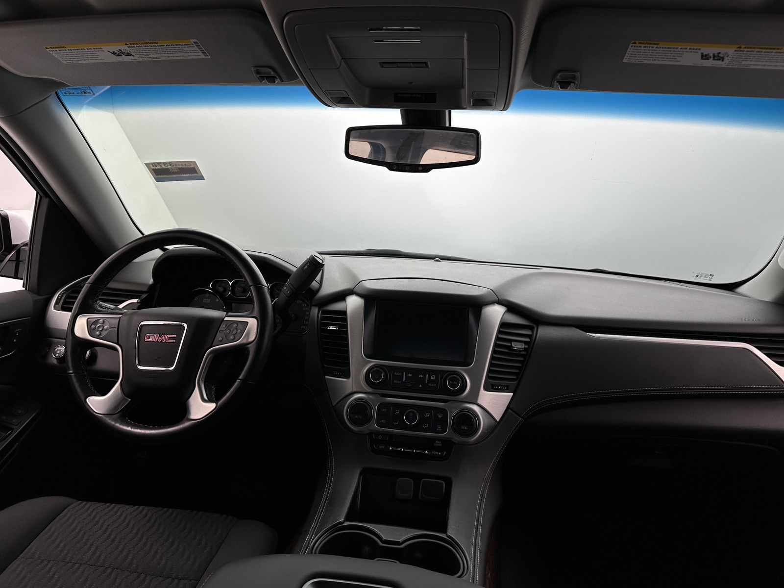 Thumbnail: 2019 GMC Yukon - 3