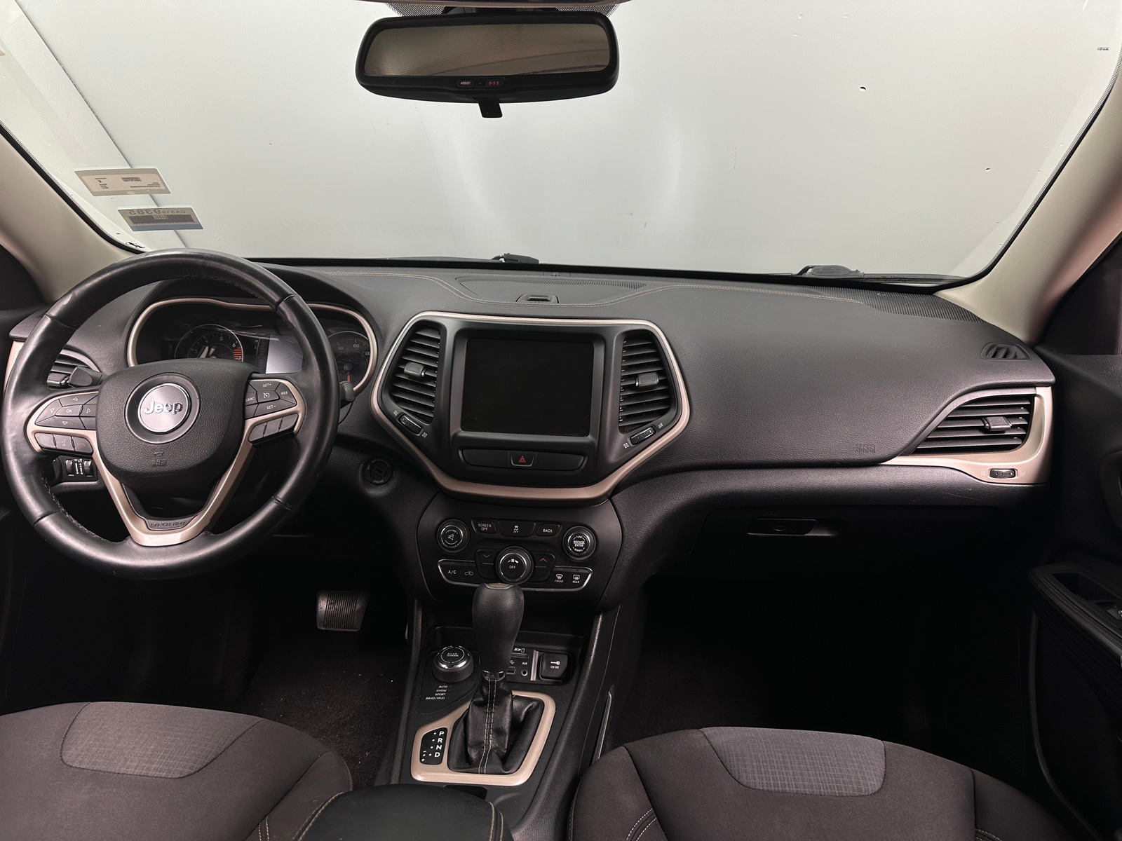 Thumbnail: 2017 Jeep Cherokee - 3
