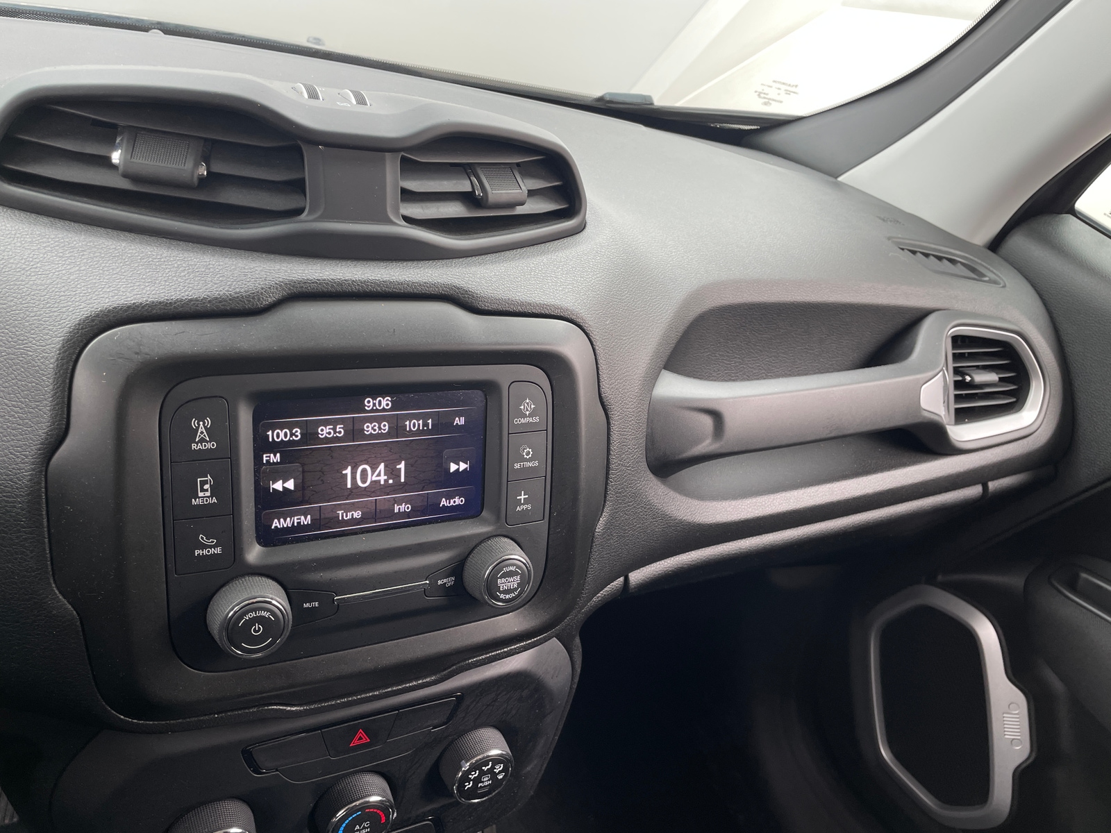 Thumbnail: 2020 Jeep Renegade - 4