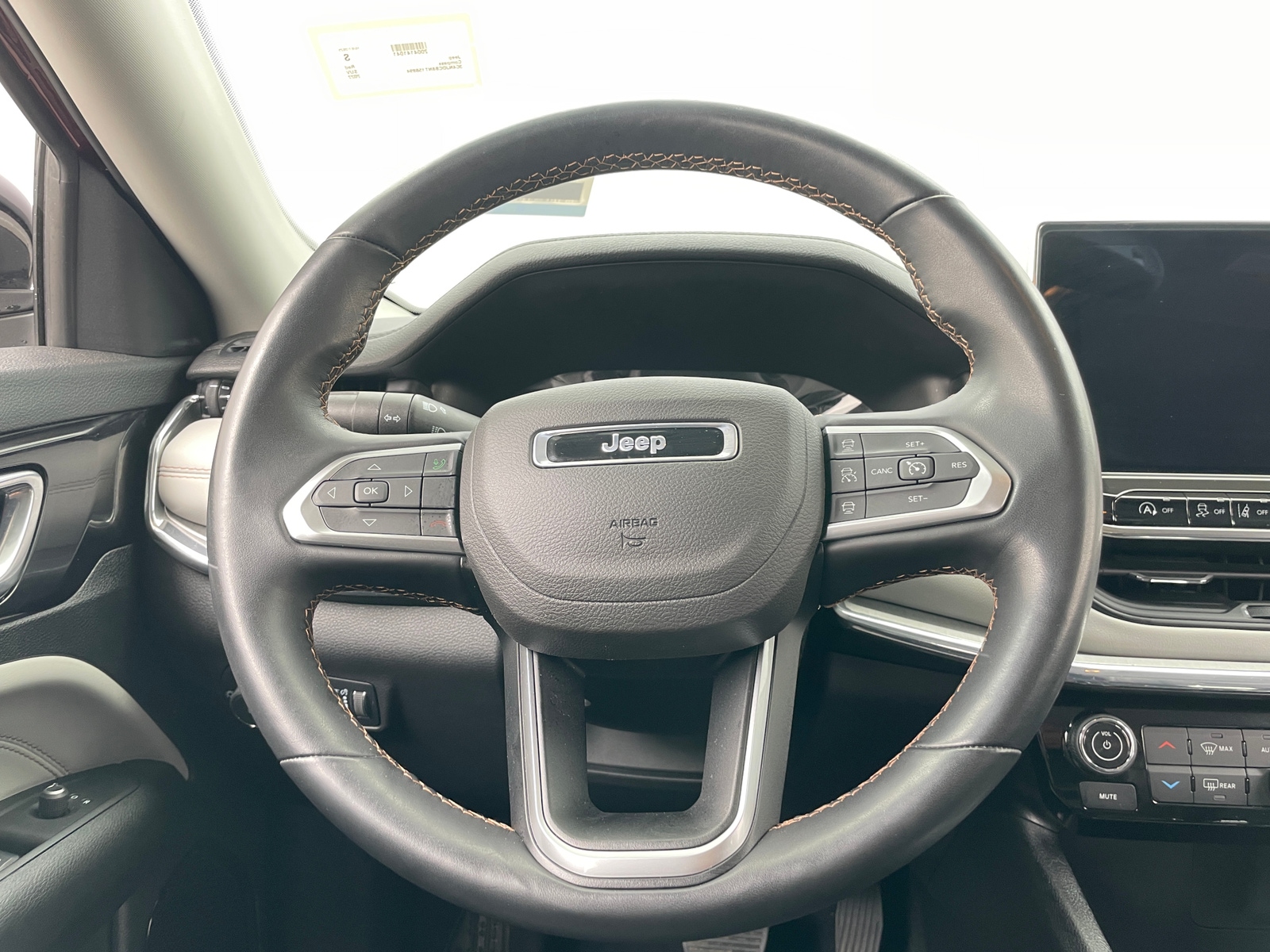 Thumbnail: 2022 Jeep Compass - 4