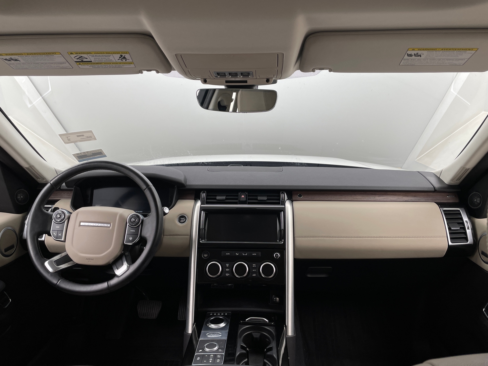 Thumbnail: 2018 Land Rover Discovery - 2