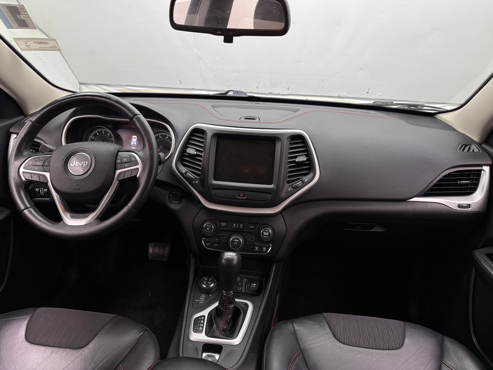Thumbnail: 2015 Jeep Cherokee - 3