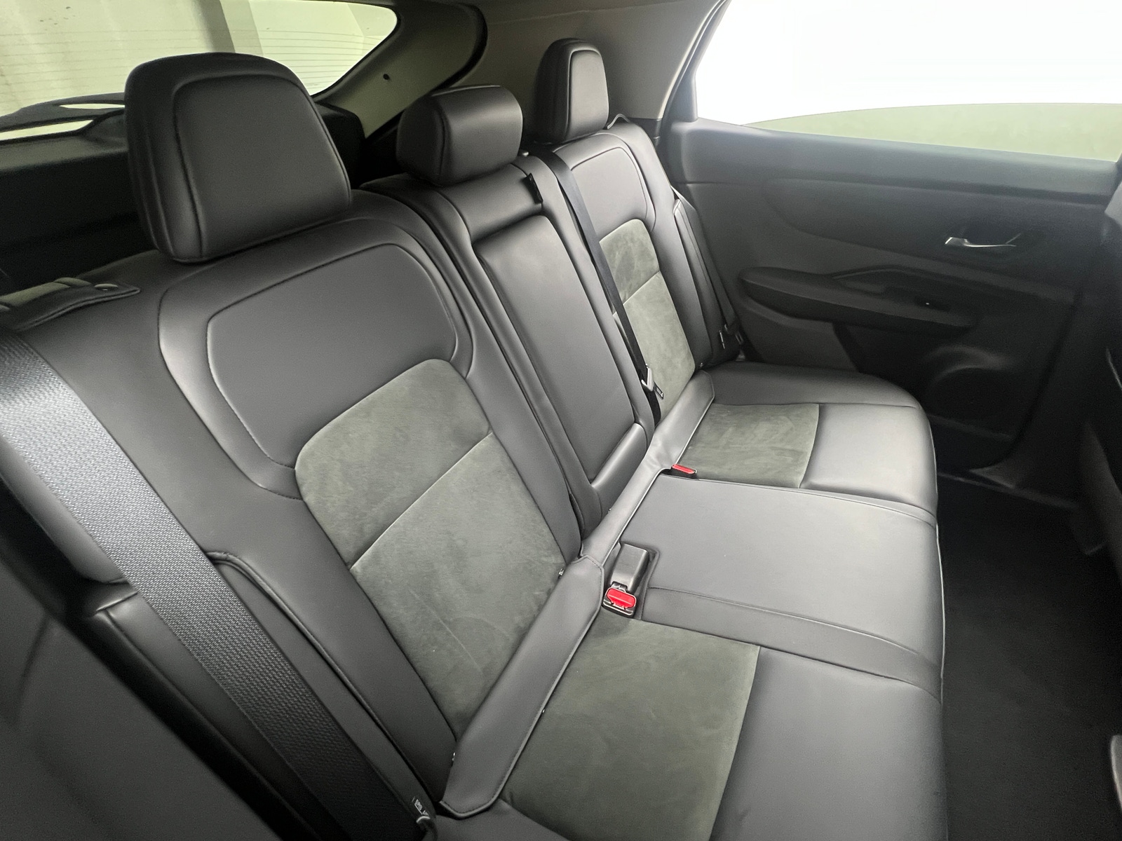 Thumbnail: 2025 Nissan Ariya - 5