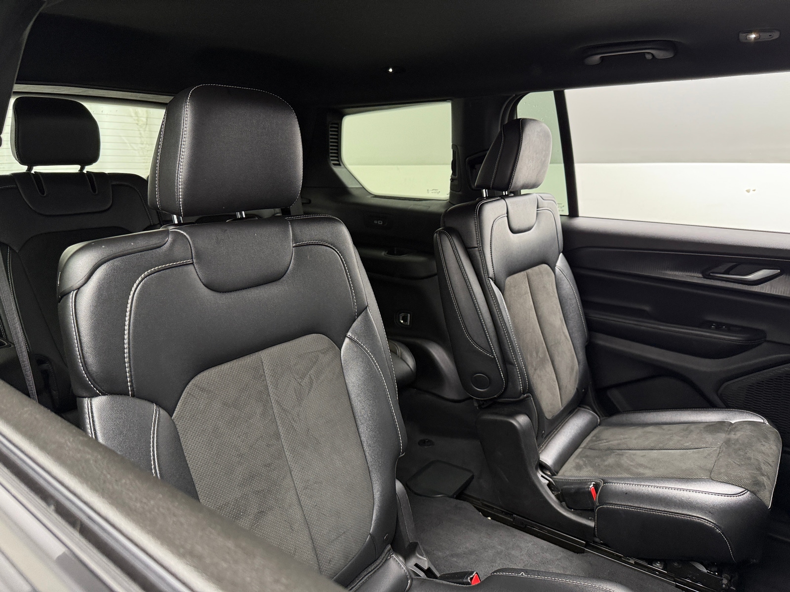 Thumbnail: 2023 Jeep Grand Cherokee L - 5