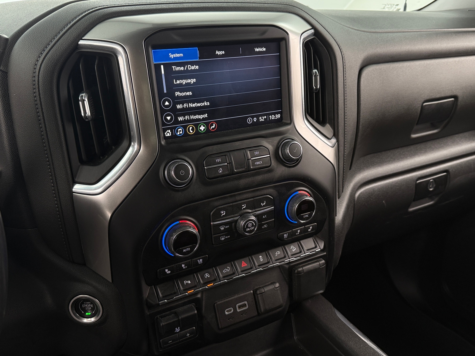 Thumbnail: 2021 Chevrolet Silverado 1500 - 3
