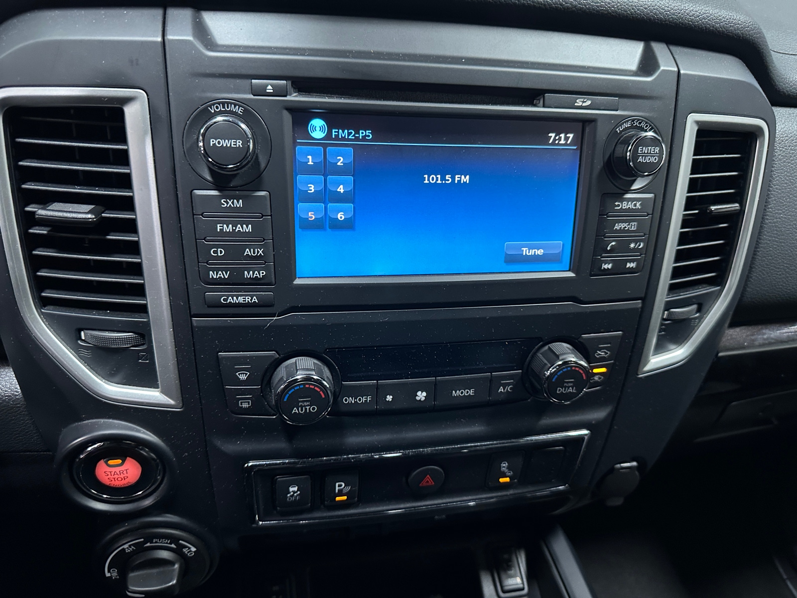 Thumbnail: 2018 Nissan Titan - 4