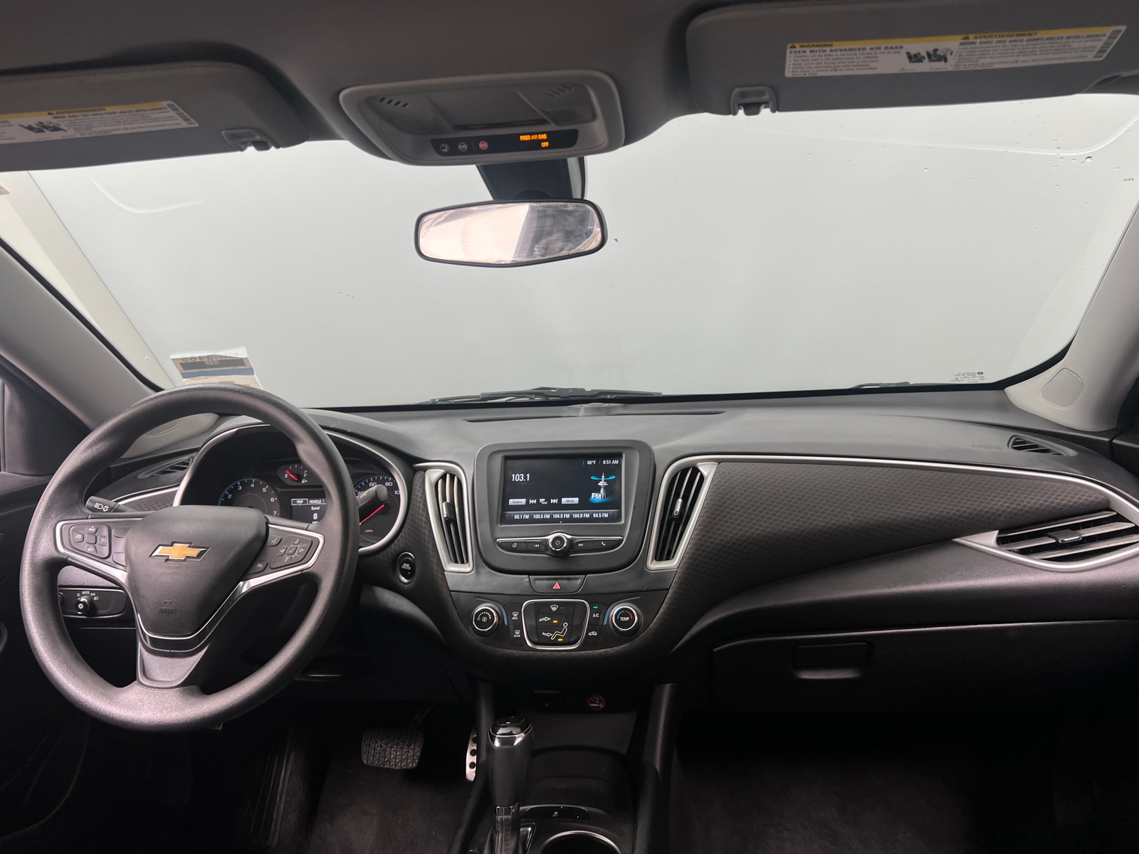 Thumbnail: 2017 Chevrolet Malibu - 3