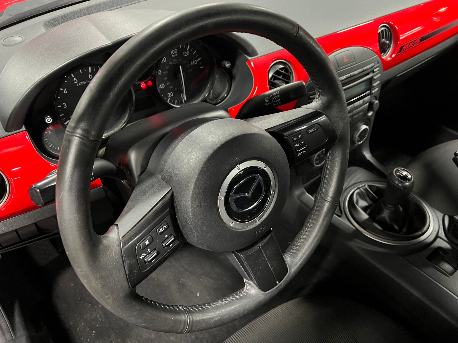 Thumbnail: 2014 Mazda MX-5 Miata - 5