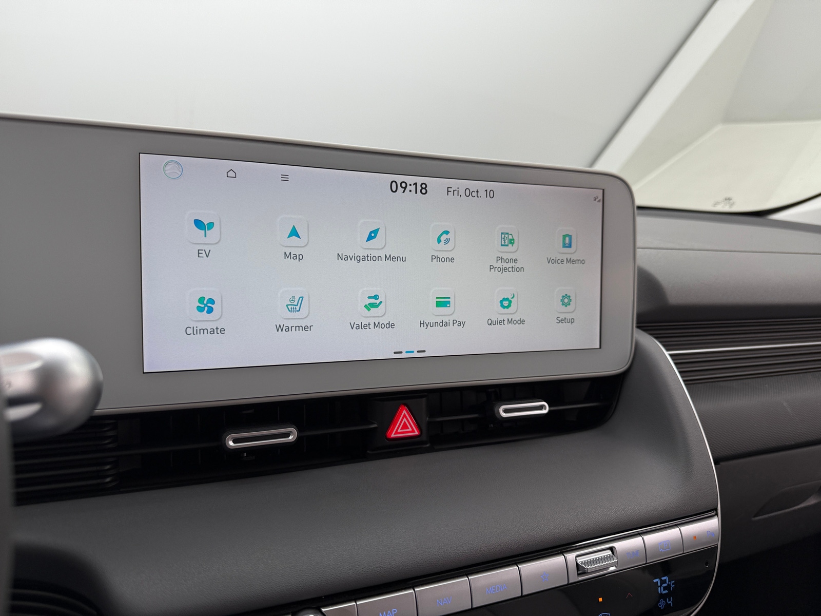 Thumbnail: 2022 Hyundai Ioniq 5 - 3