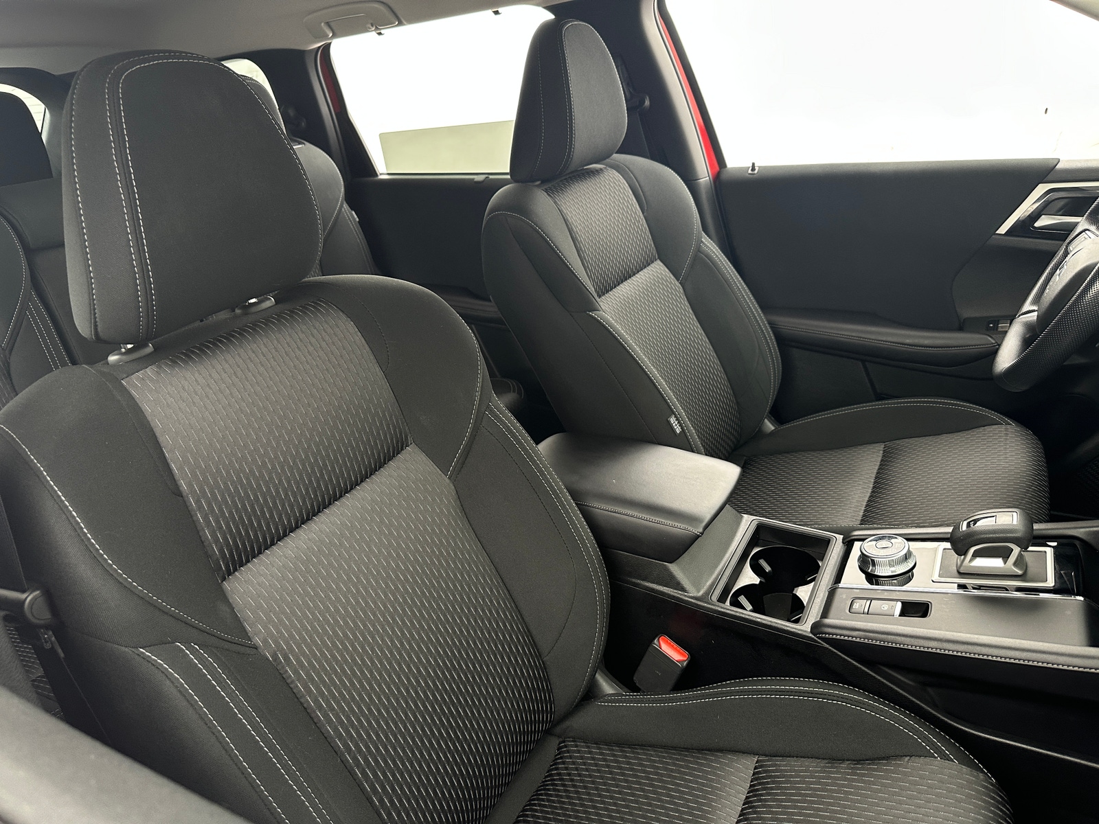 Thumbnail: 2024 Mitsubishi Outlander - 2