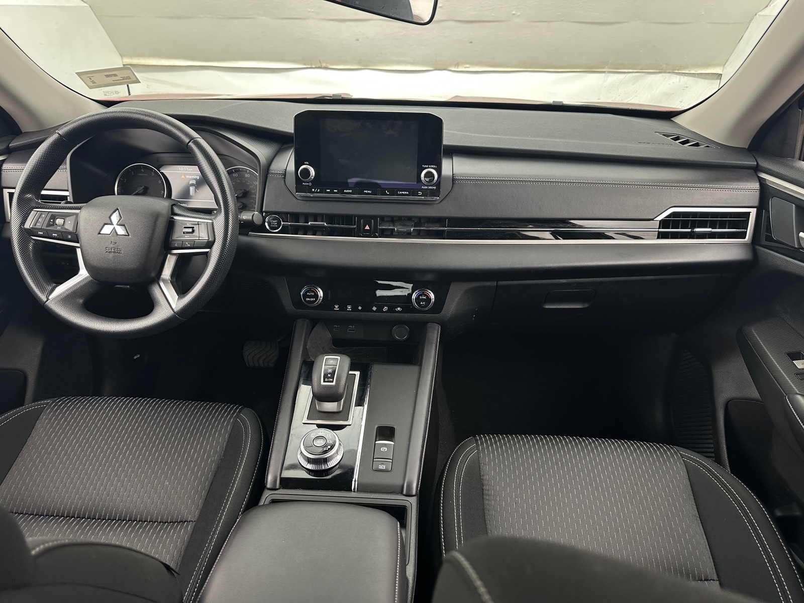 Thumbnail: 2024 Mitsubishi Outlander - 3