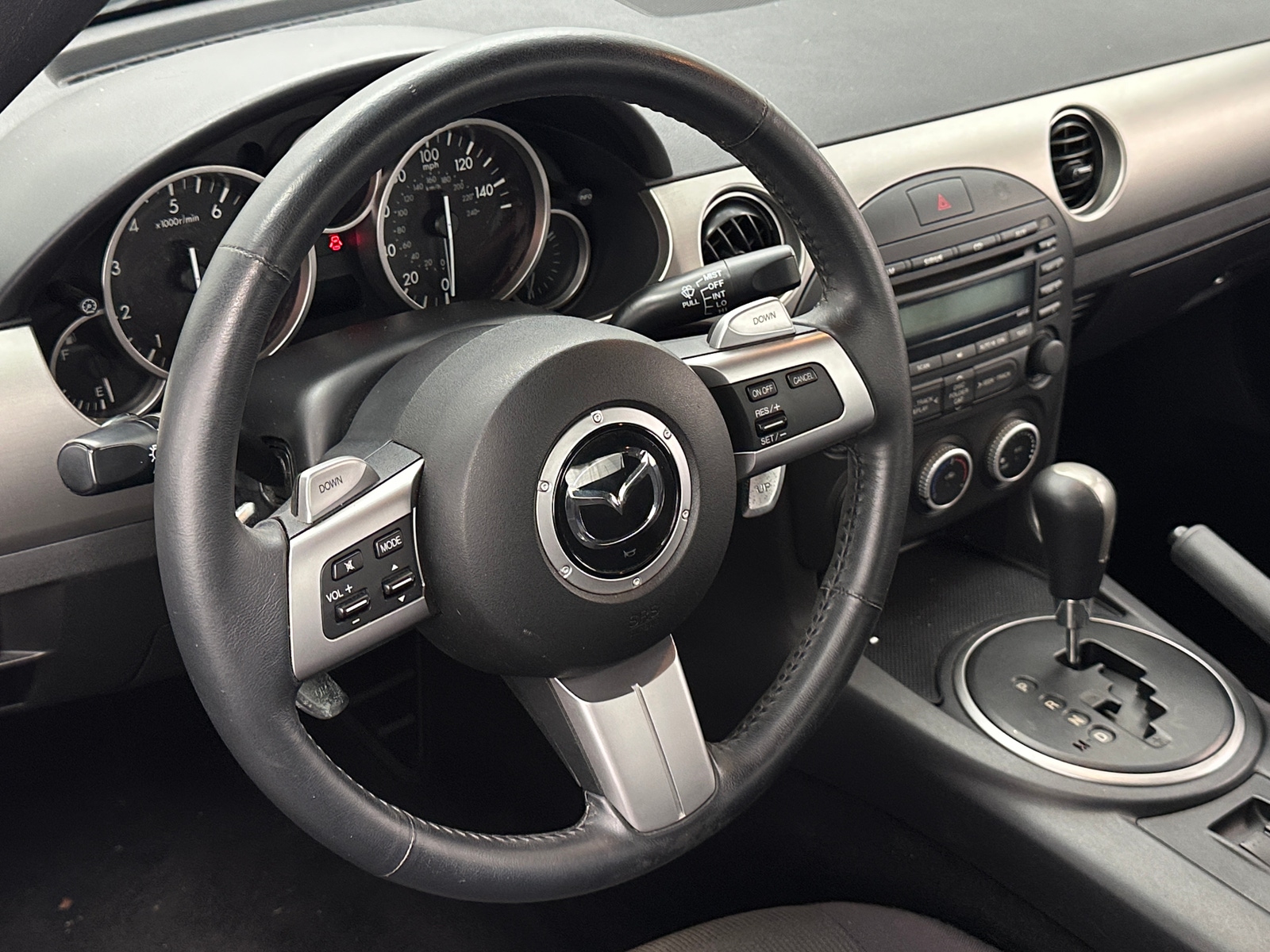 Thumbnail: 2010 Mazda MX-5 Miata - 5
