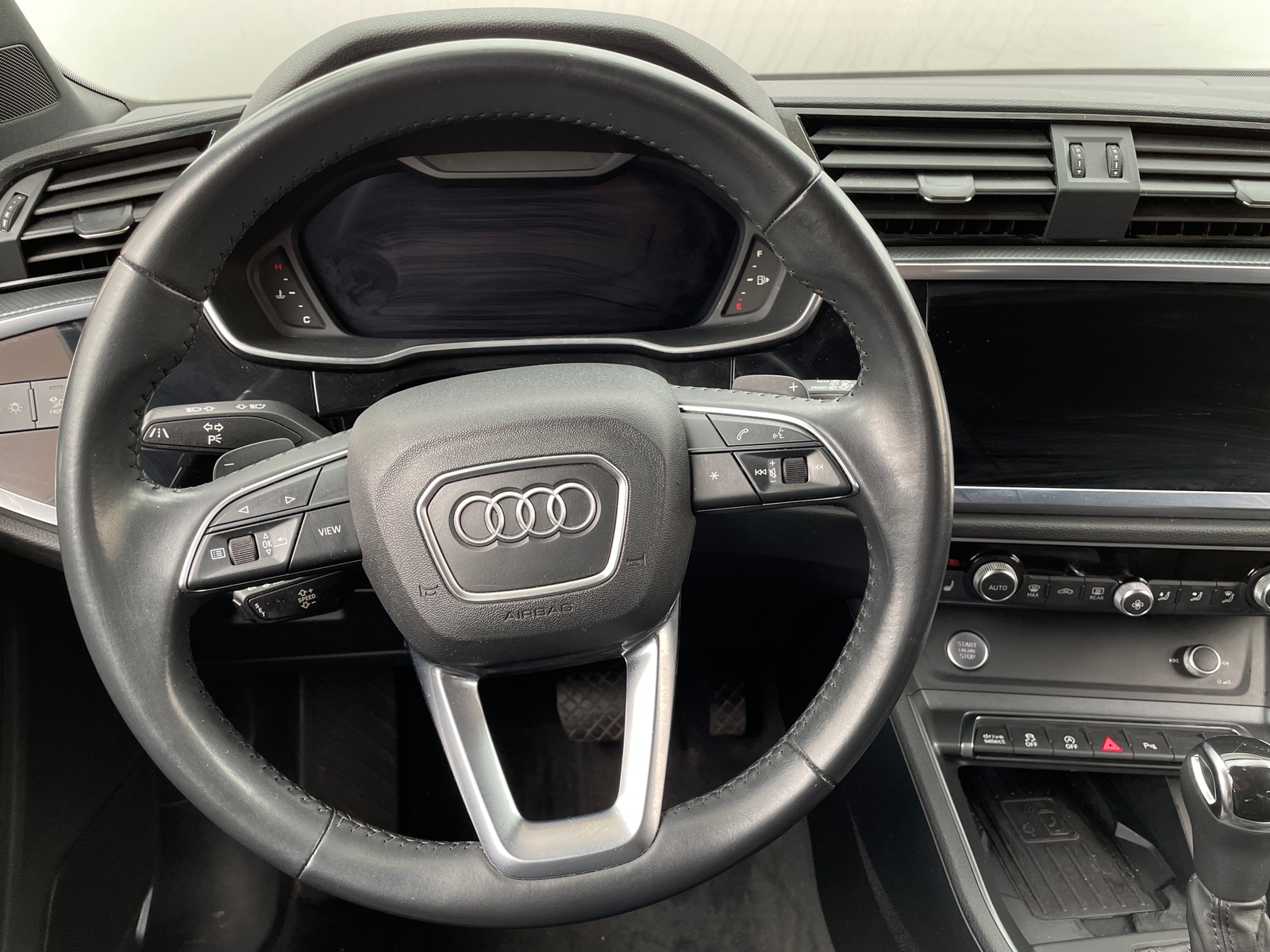 Thumbnail: 2020 Audi Q3 - 4