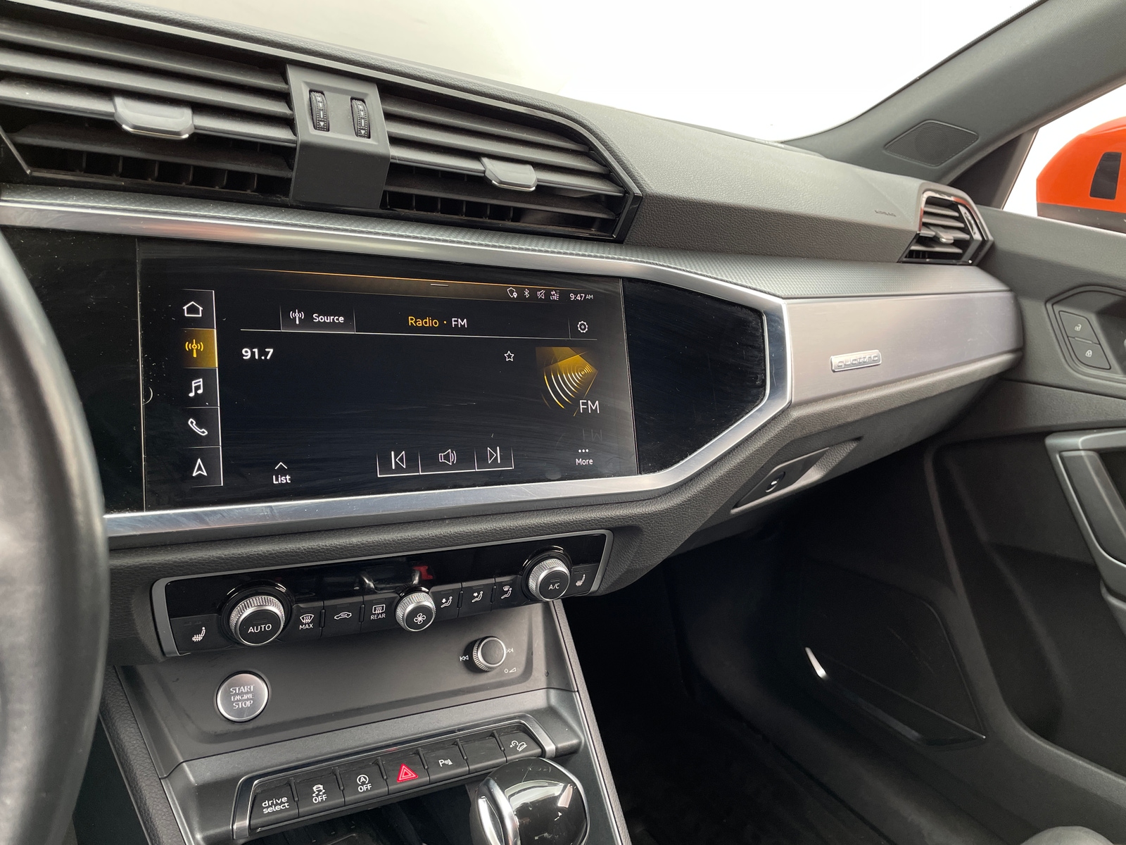 Thumbnail: 2020 Audi Q3 - 3