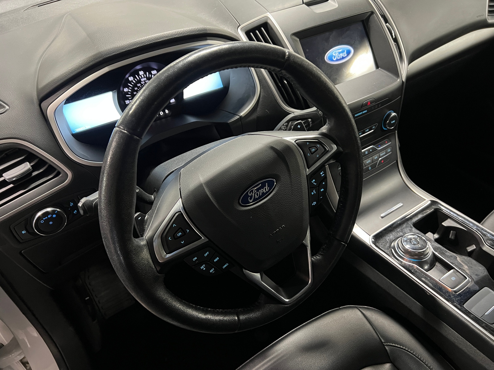 Thumbnail: 2019 Ford Edge - 4
