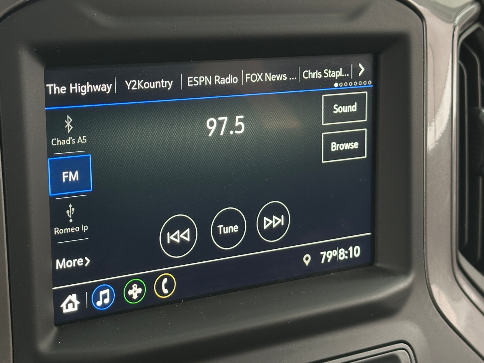 Thumbnail: 2022 Chevrolet Silverado 1500 - 4