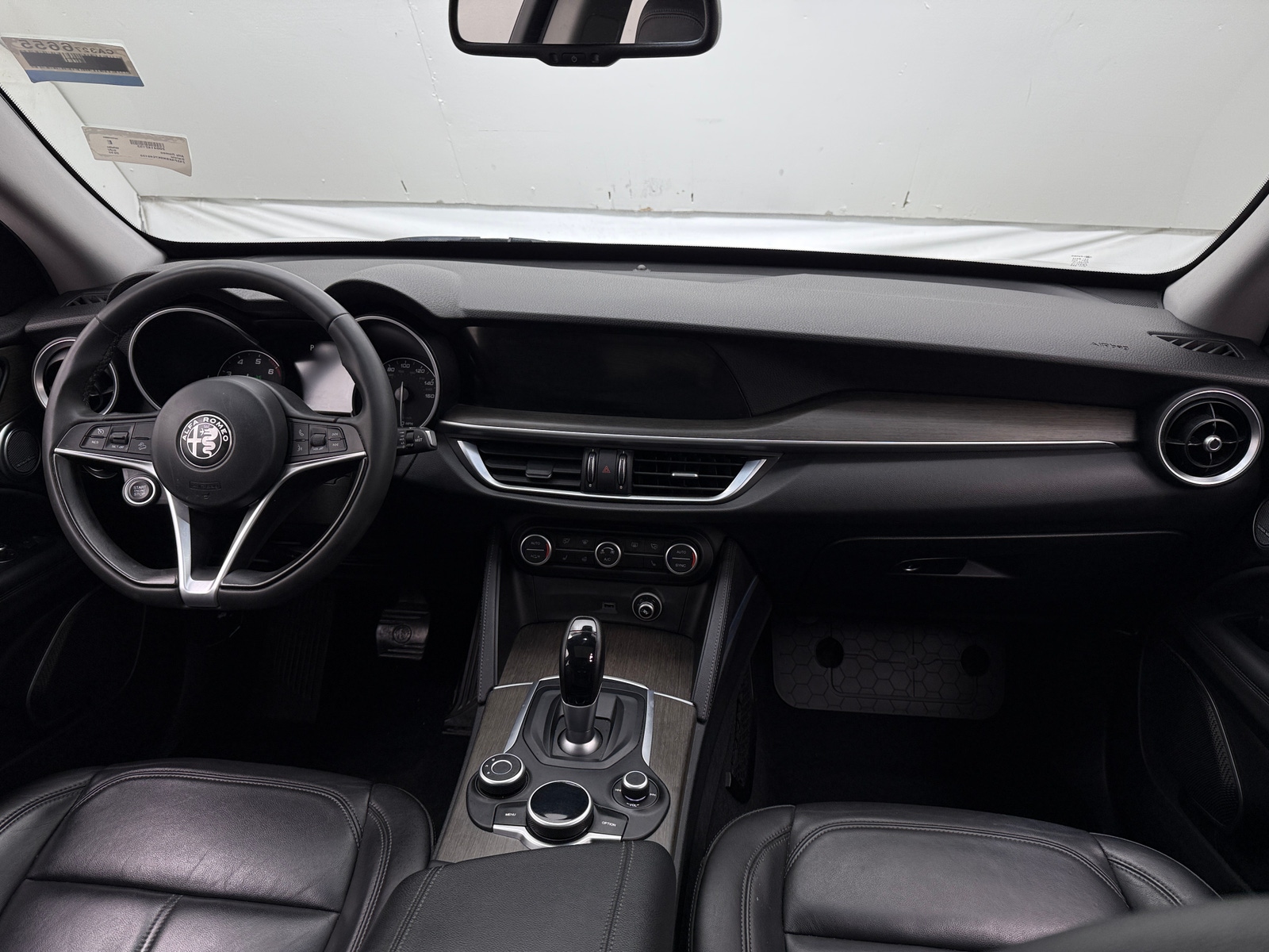 Thumbnail: 2019 Alfa Romeo Stelvio - 2