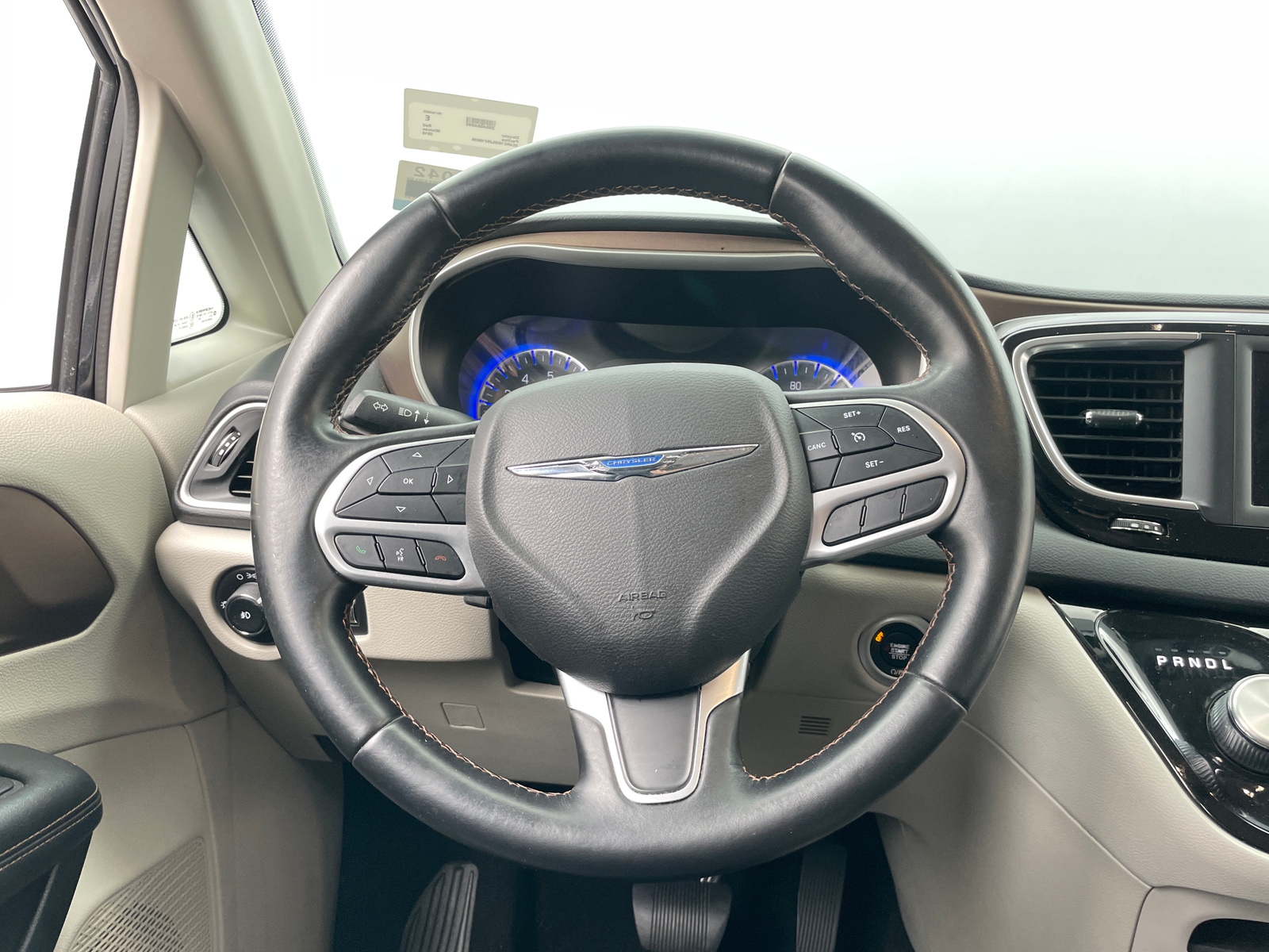 Thumbnail: 2018 Chrysler Pacifica - 4